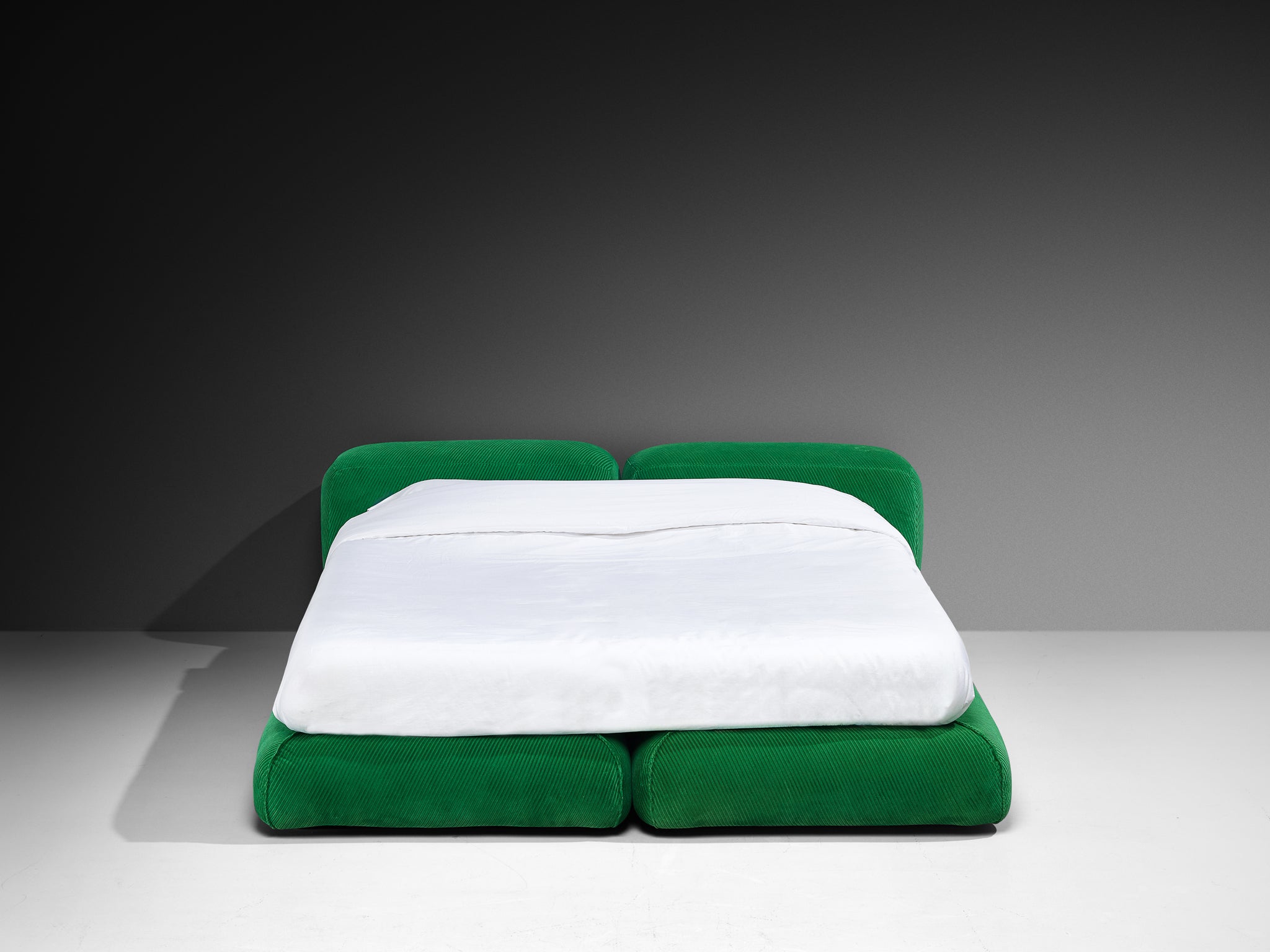Rare Mario Bellini for Cassina 'Le Mura' King Bed in Vibrant Green Corduroy More Furniture and Collectibles Morentz