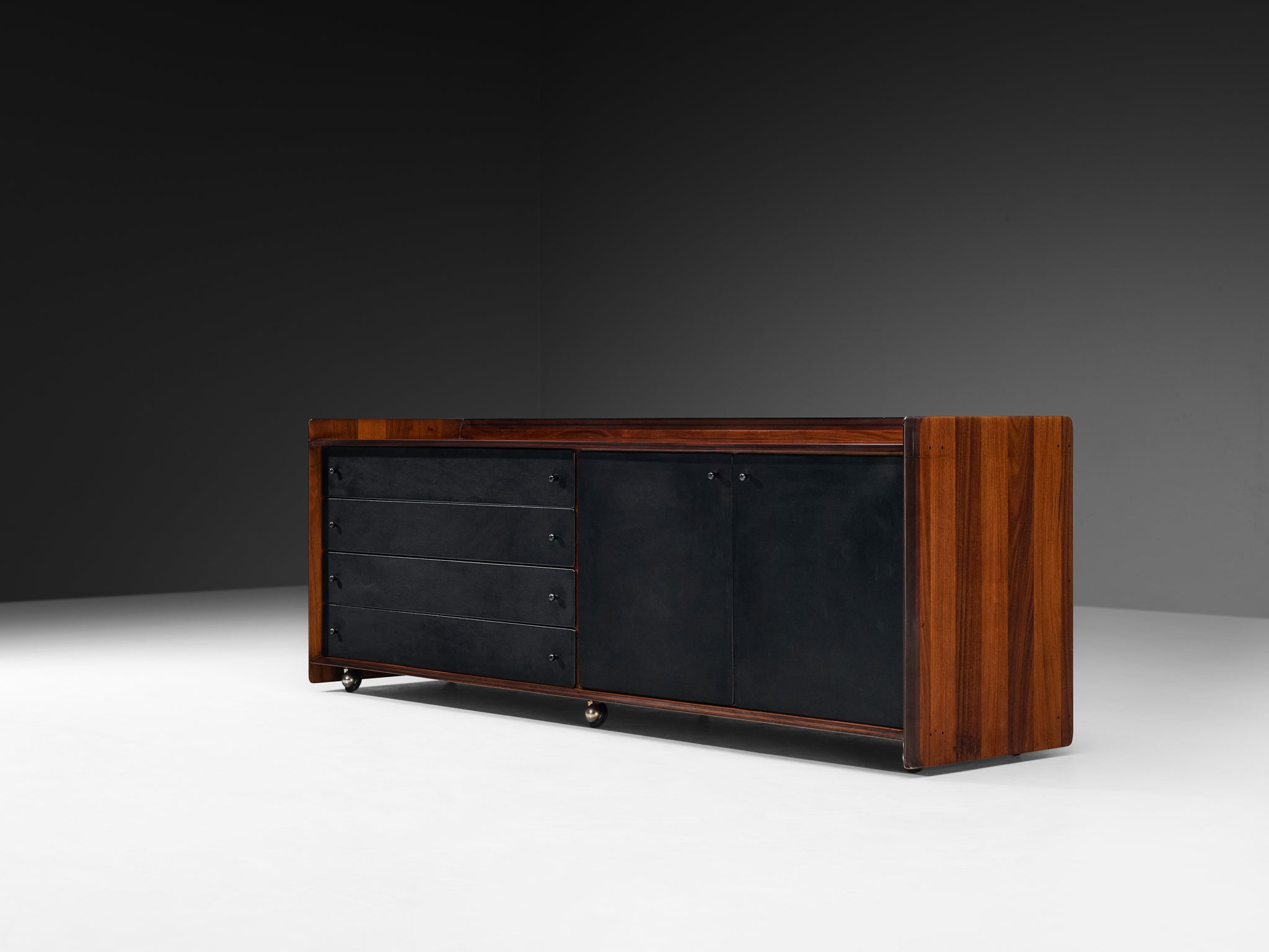 Afra & Tobia Scarpa for Maxalto 'Artona' Chest of Drawers in Black Leather and Walnut Case pieces and storage cabinets Morentz
