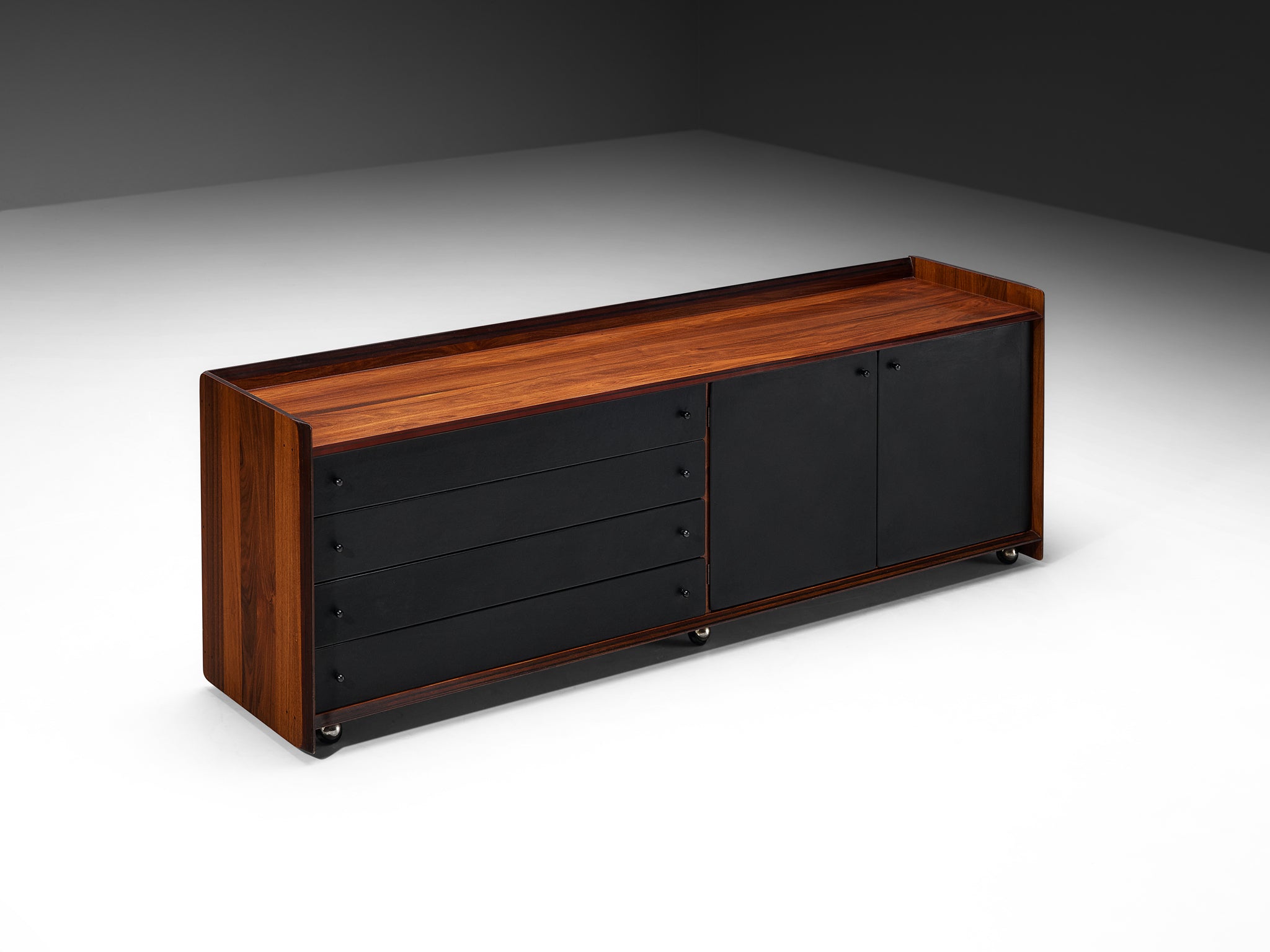 Afra & Tobia Scarpa for Maxalto 'Artona' Chest of Drawers in Black Leather and Walnut Case pieces and storage cabinets Morentz