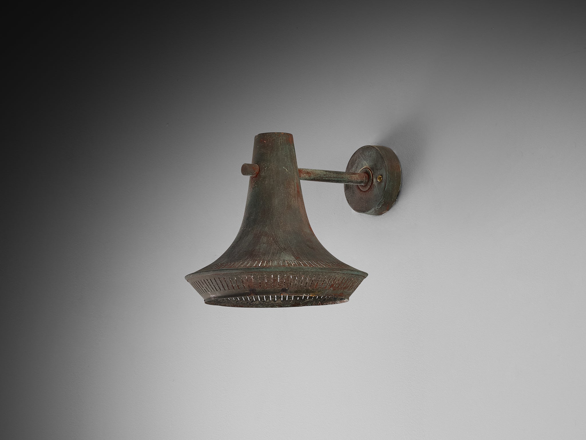Scandinavian Wall Light in Patinated Copper Lighting Morentz