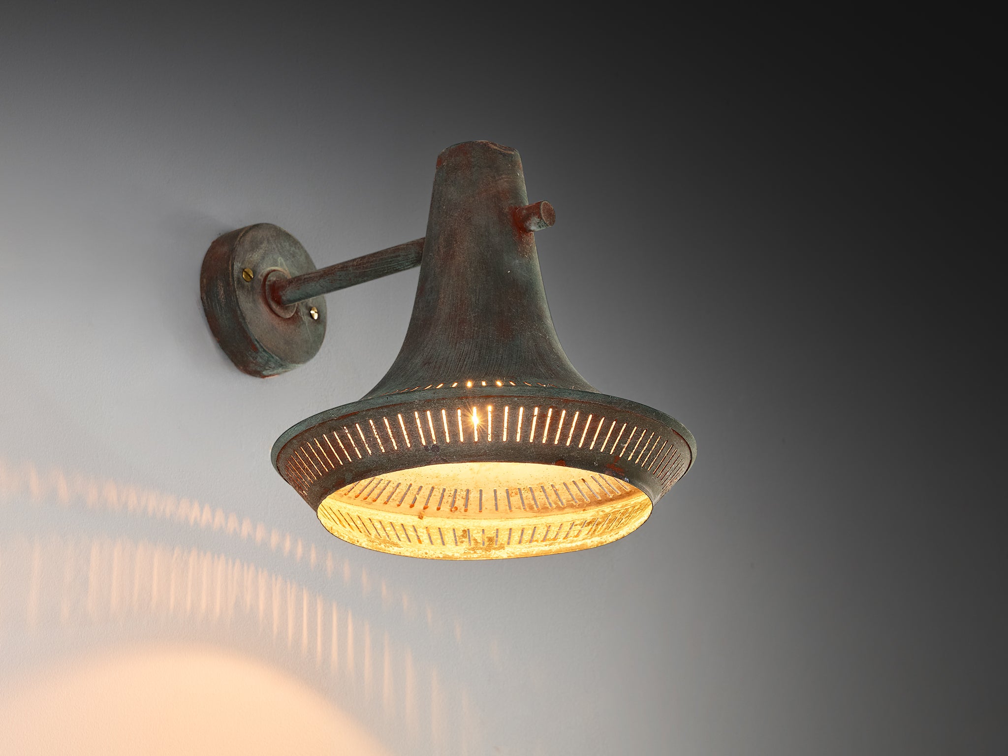 Scandinavian Wall Light in Patinated Copper Lighting Morentz