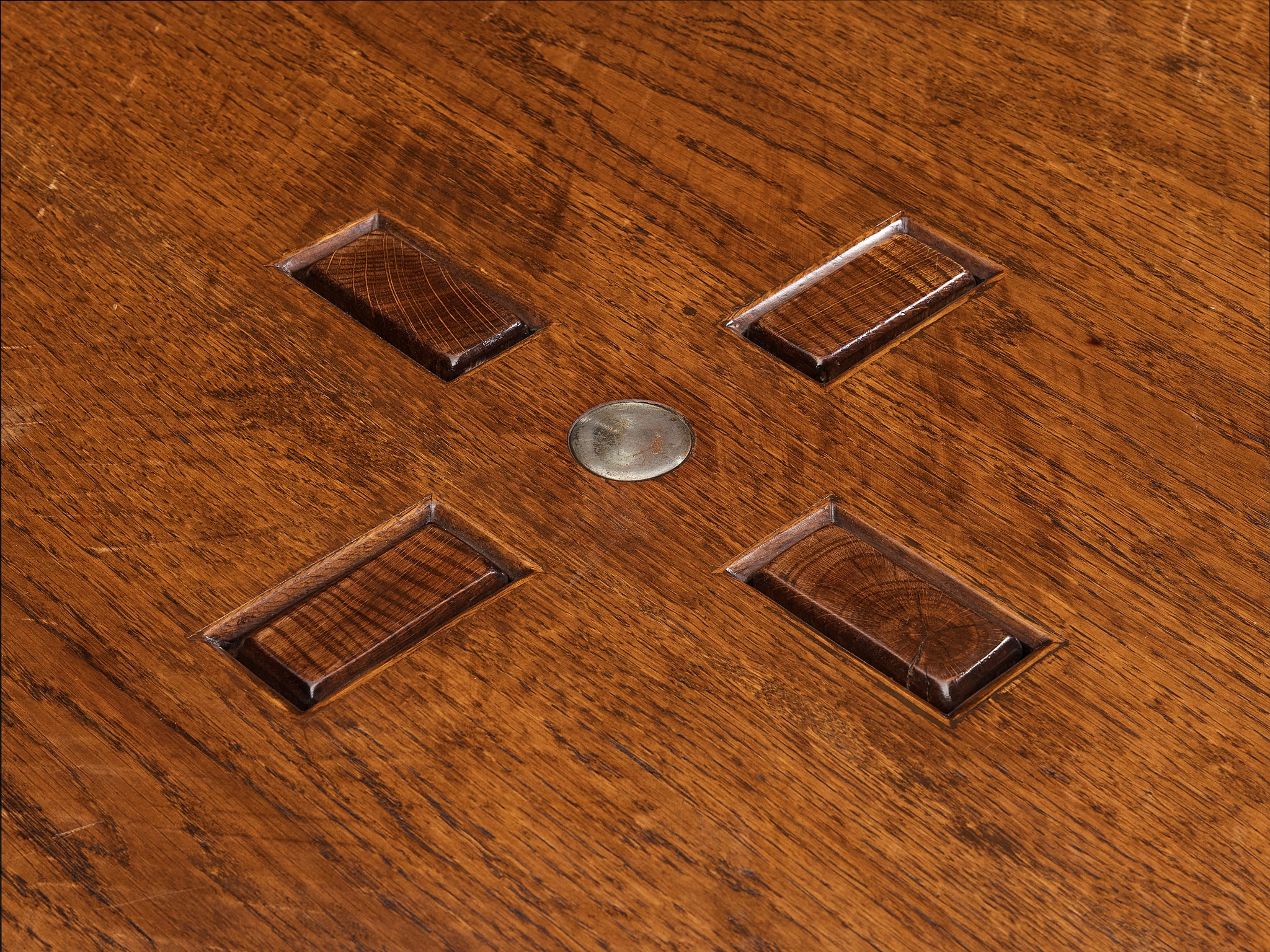 Giuseppe Rivadossi for Officina Rivadossi Round Dining Table in Oak Tables Morentz