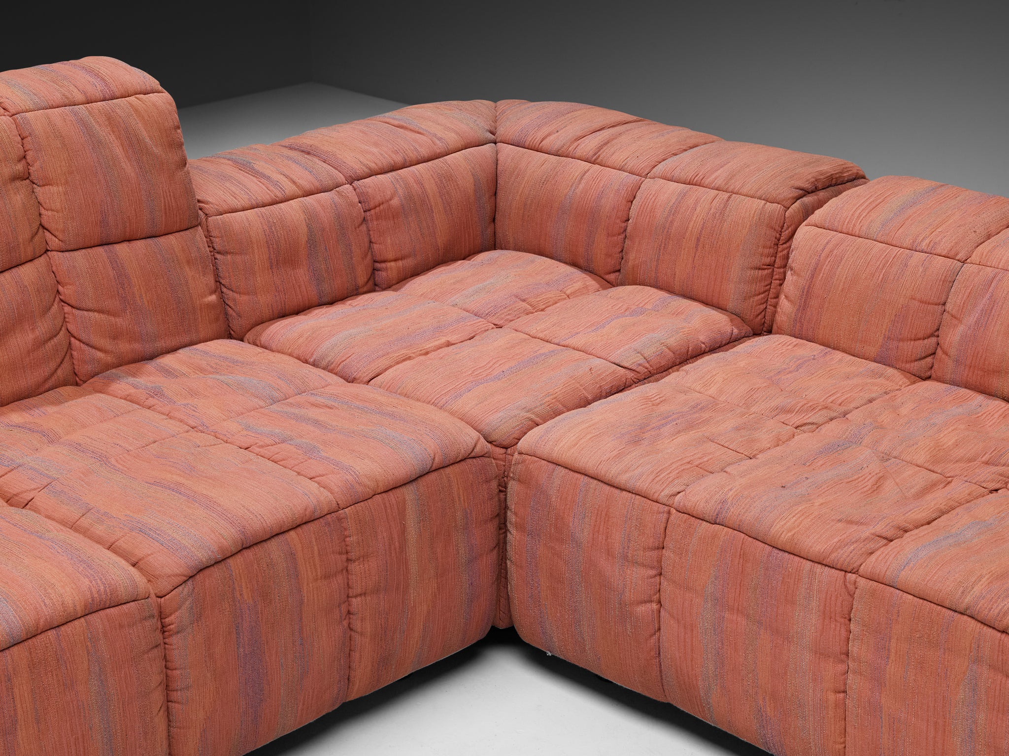 Hans Hopfer for Neue Wiener Werkstätte 'Castell' Sectional Sofa in Pink Fabric Seating Morentz