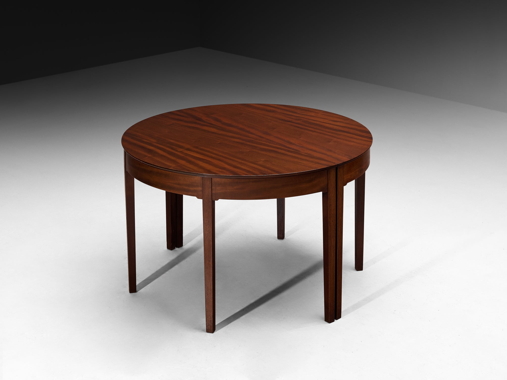 Rare Jens Houmøller Klemmensen for Peder Pedersen Round Dining Table in Mahogany Tables Morentz