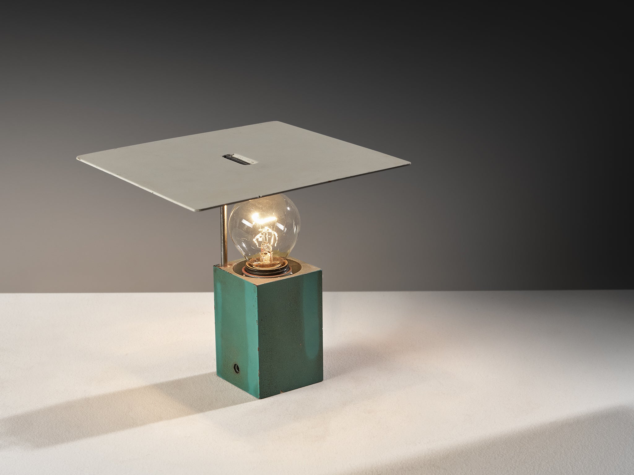 Rare Antonio Macchi For Arteluce Pair of '610' Table Lamps Lighting Morentz