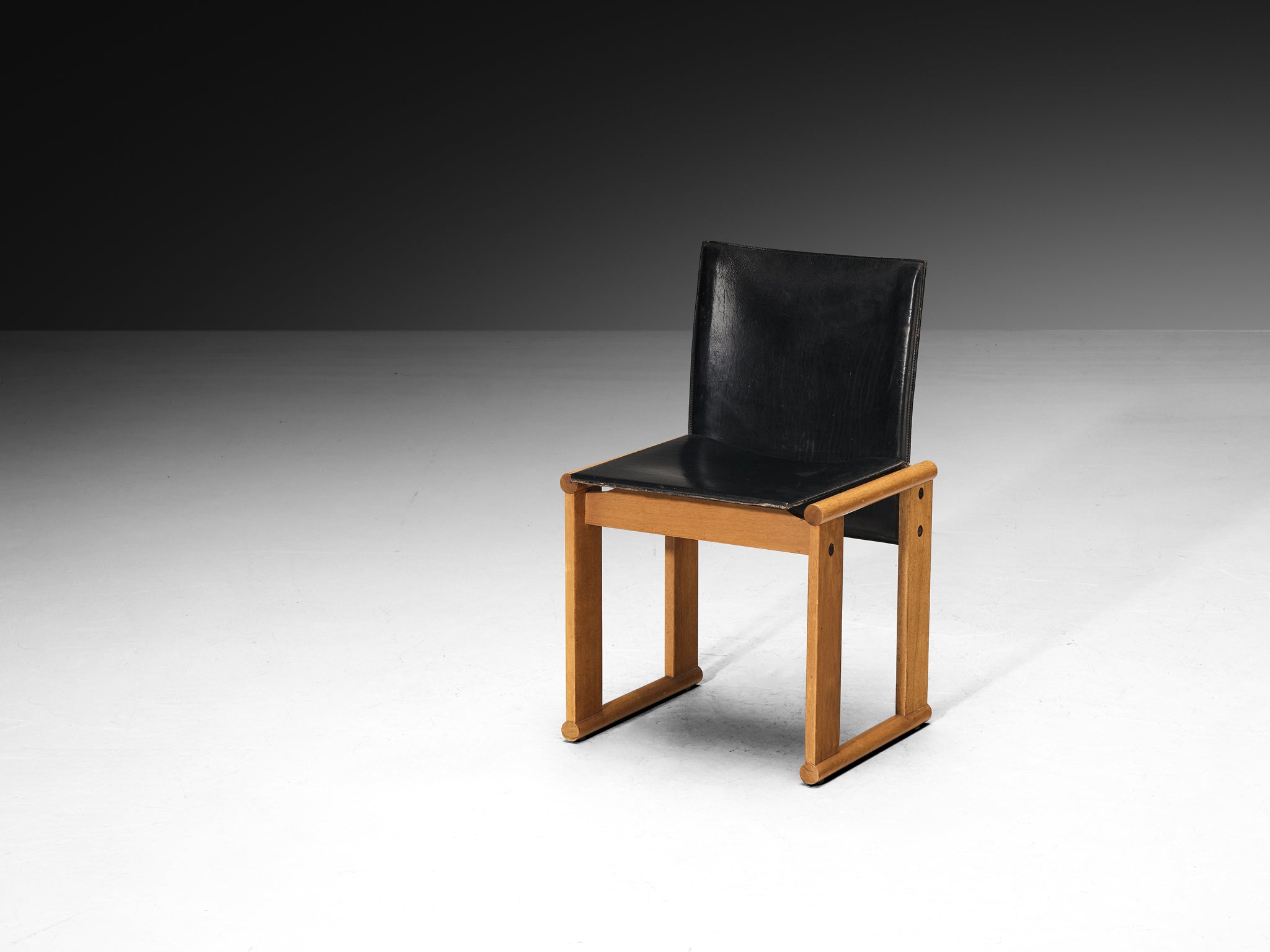 Afra & Tobia Scarpa Set of Four Dining Chairs in Walnut and Black Saddle Leather Seating Morentz