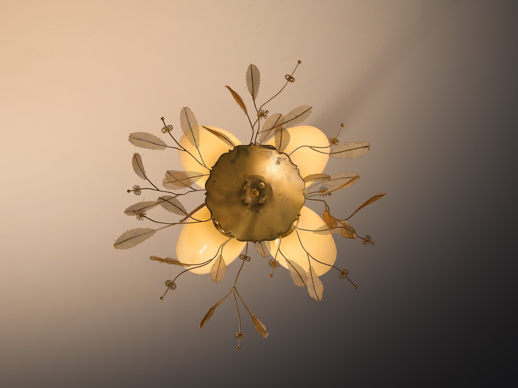 Paavo Tynell for Taito Oy 'Concerto' Chandelier in Brass and Beige Glass Lighting Morentz