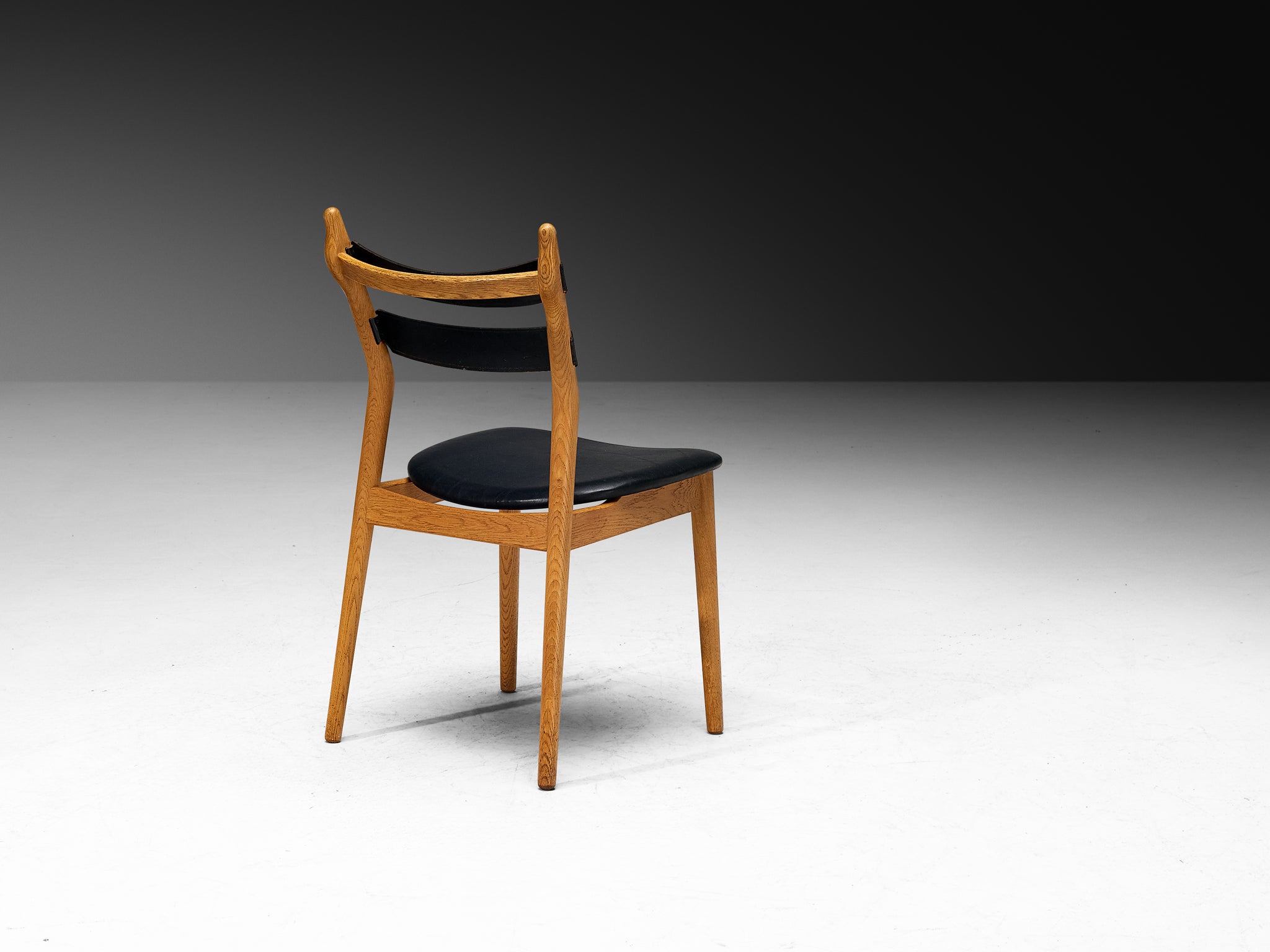 Helge Sibast for Sibast Rare Set of Fourteen Dining Chairs in Oak and Leather Seating Morentz