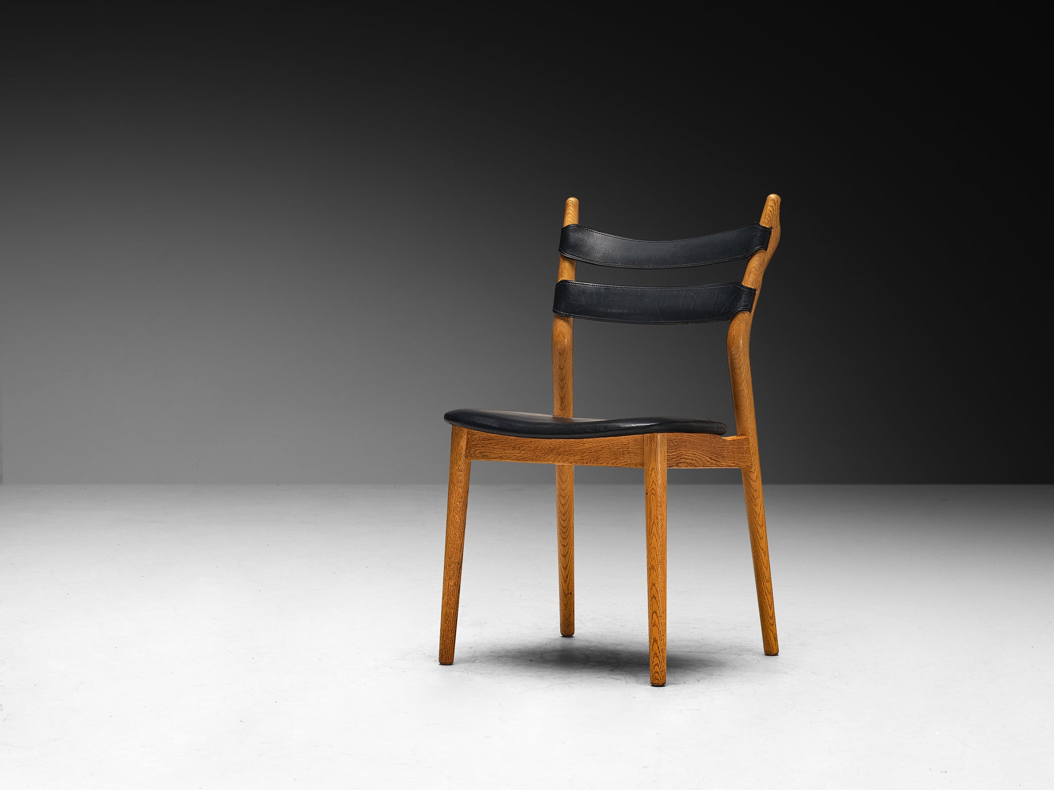 Helge Sibast for Sibast Rare Set of Fourteen Dining Chairs in Oak and Leather Seating Morentz
