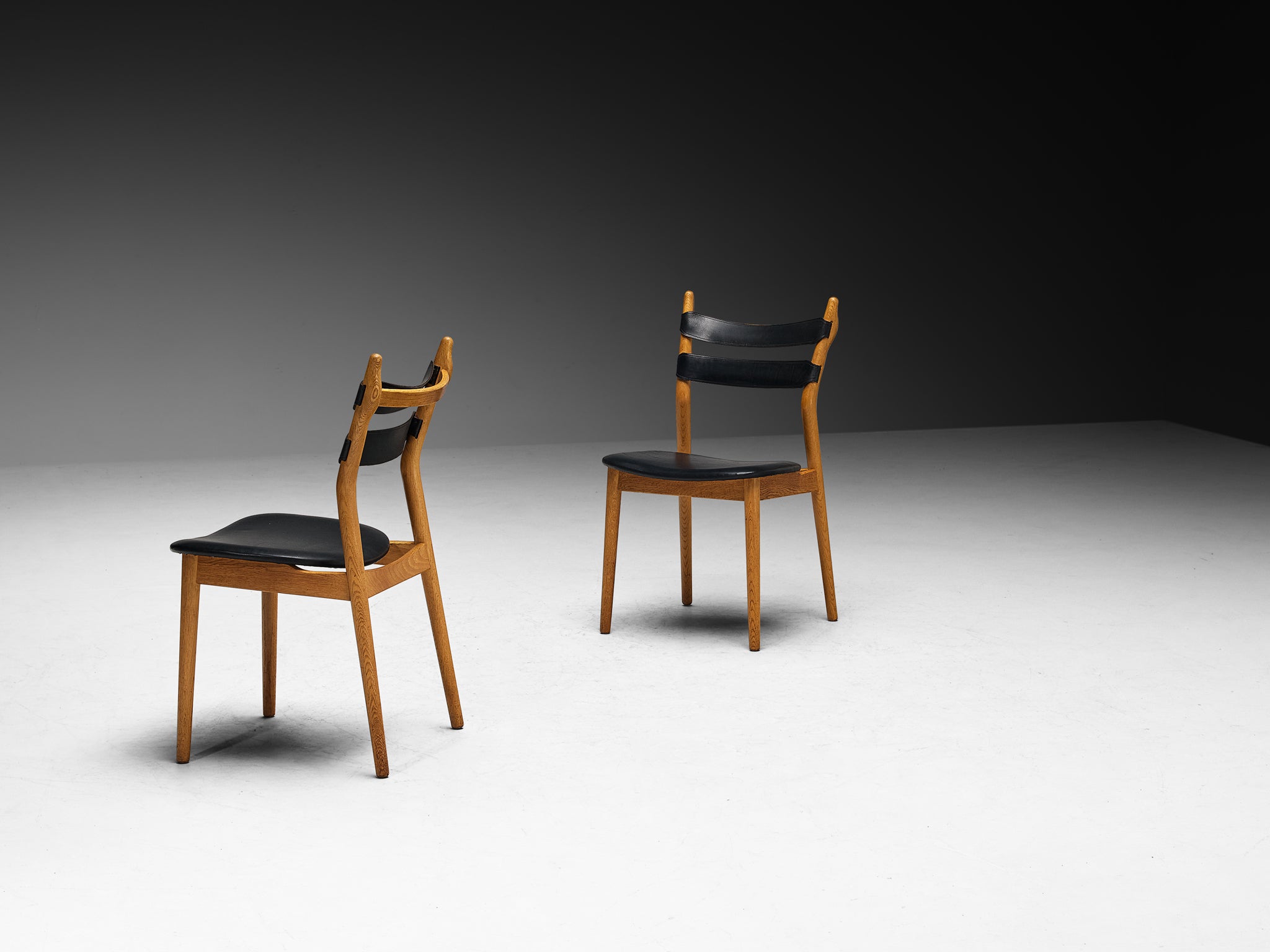 Helge Sibast for Sibast Rare Set of Fourteen Dining Chairs in Oak and Leather Seating Morentz