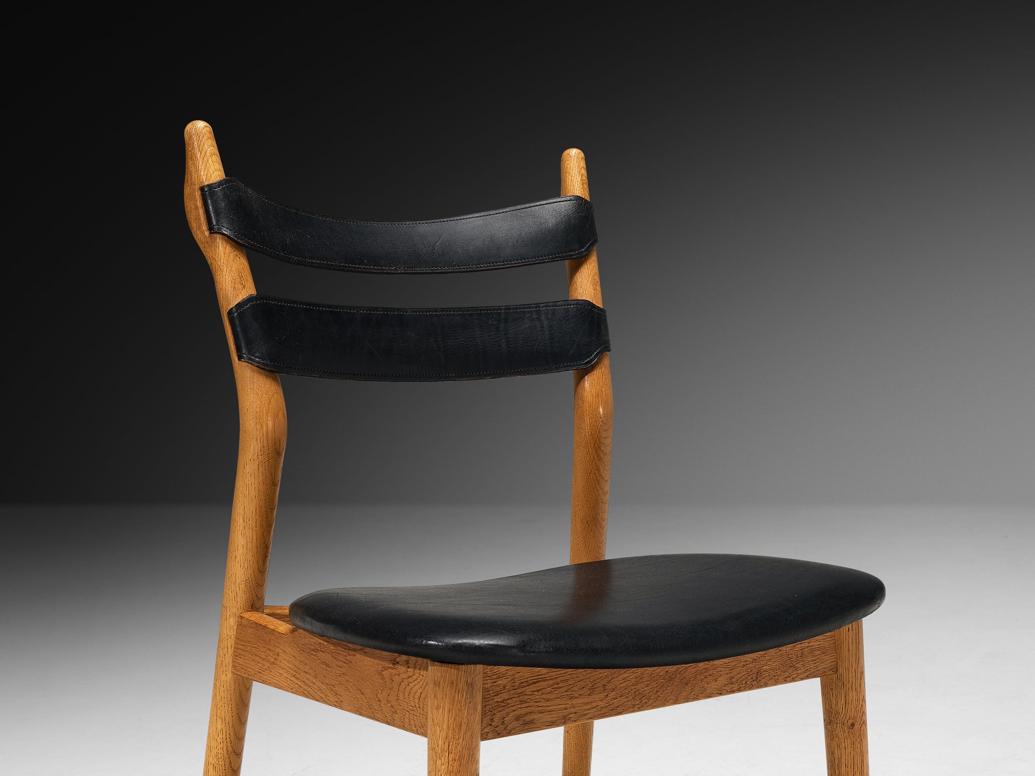 Helge Sibast for Sibast Rare Set of Fourteen Dining Chairs in Oak and Leather Seating Morentz