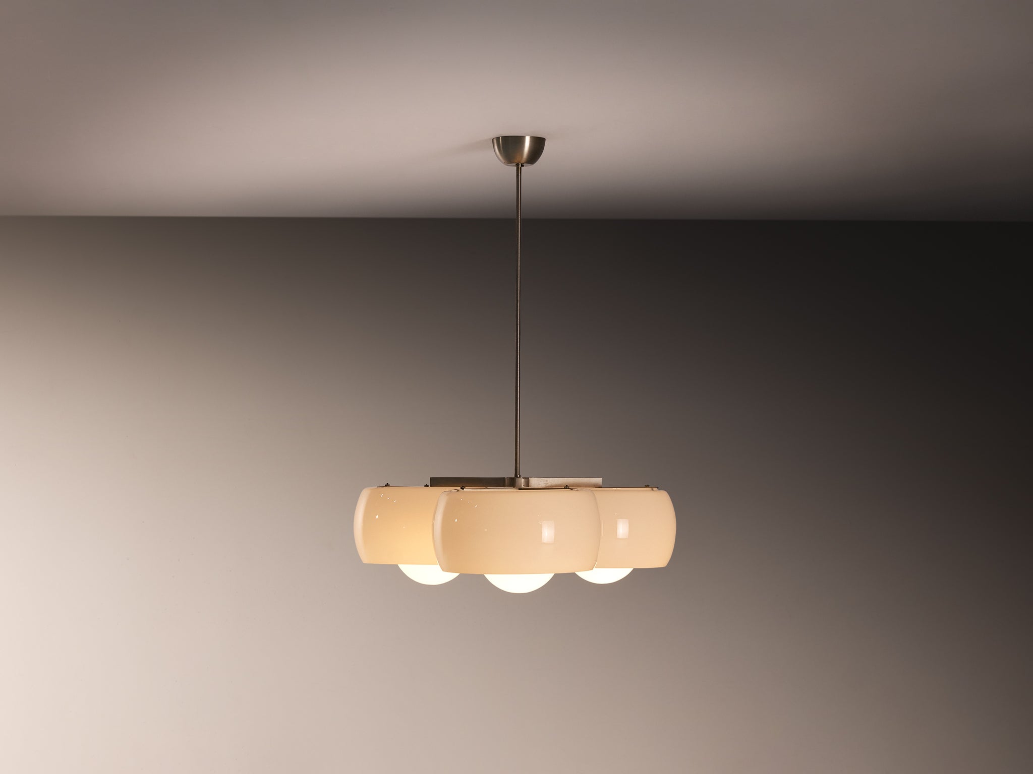 Vico Magistretti for Artemide 'Triclinio' Chandelier in Opaline Glass
