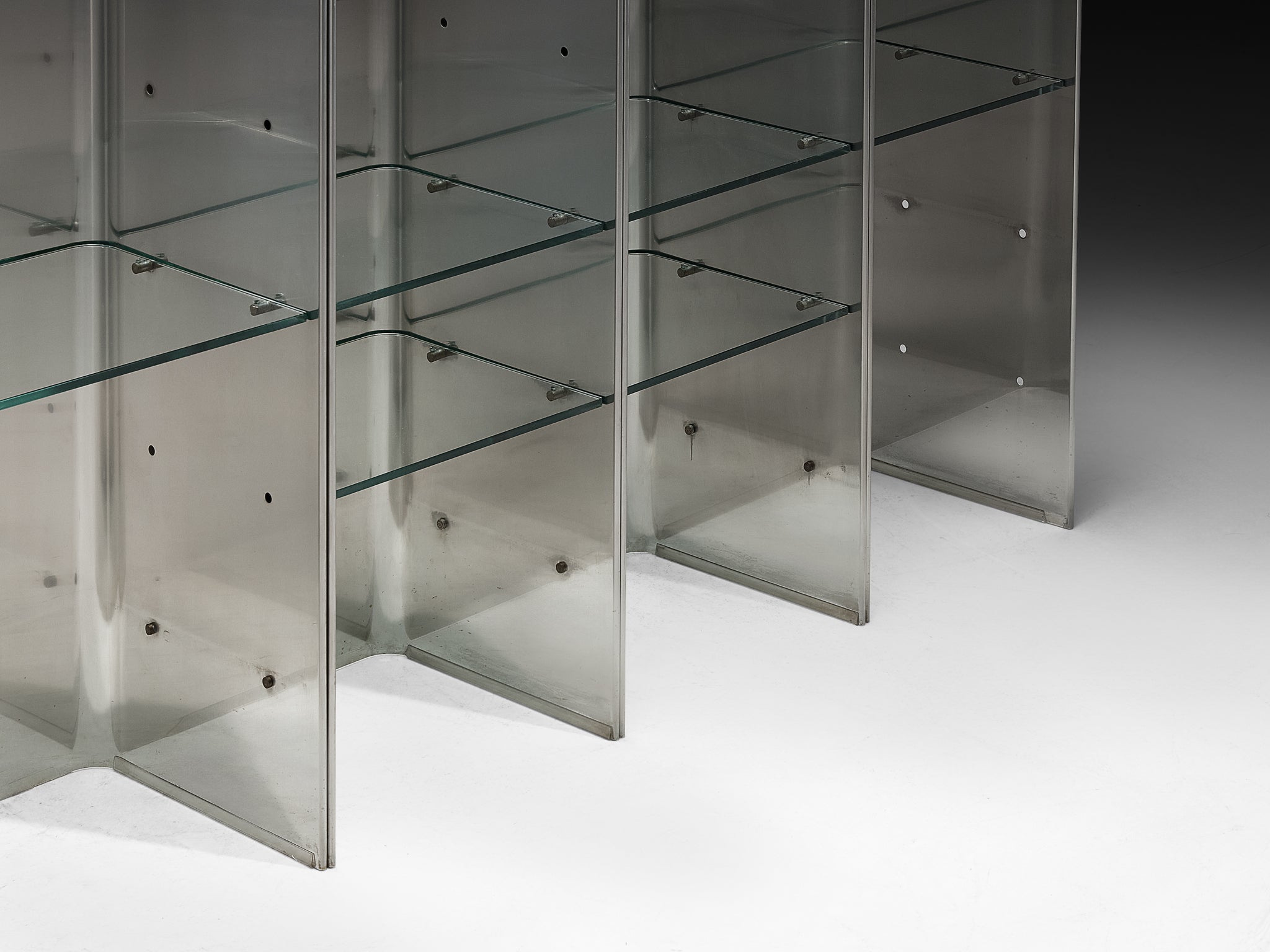Carla Venosta and Guido Zimmerman for Arflex 'Valiant' Bookcase in Stainless Steel Case pieces and storage cabinets Morentz