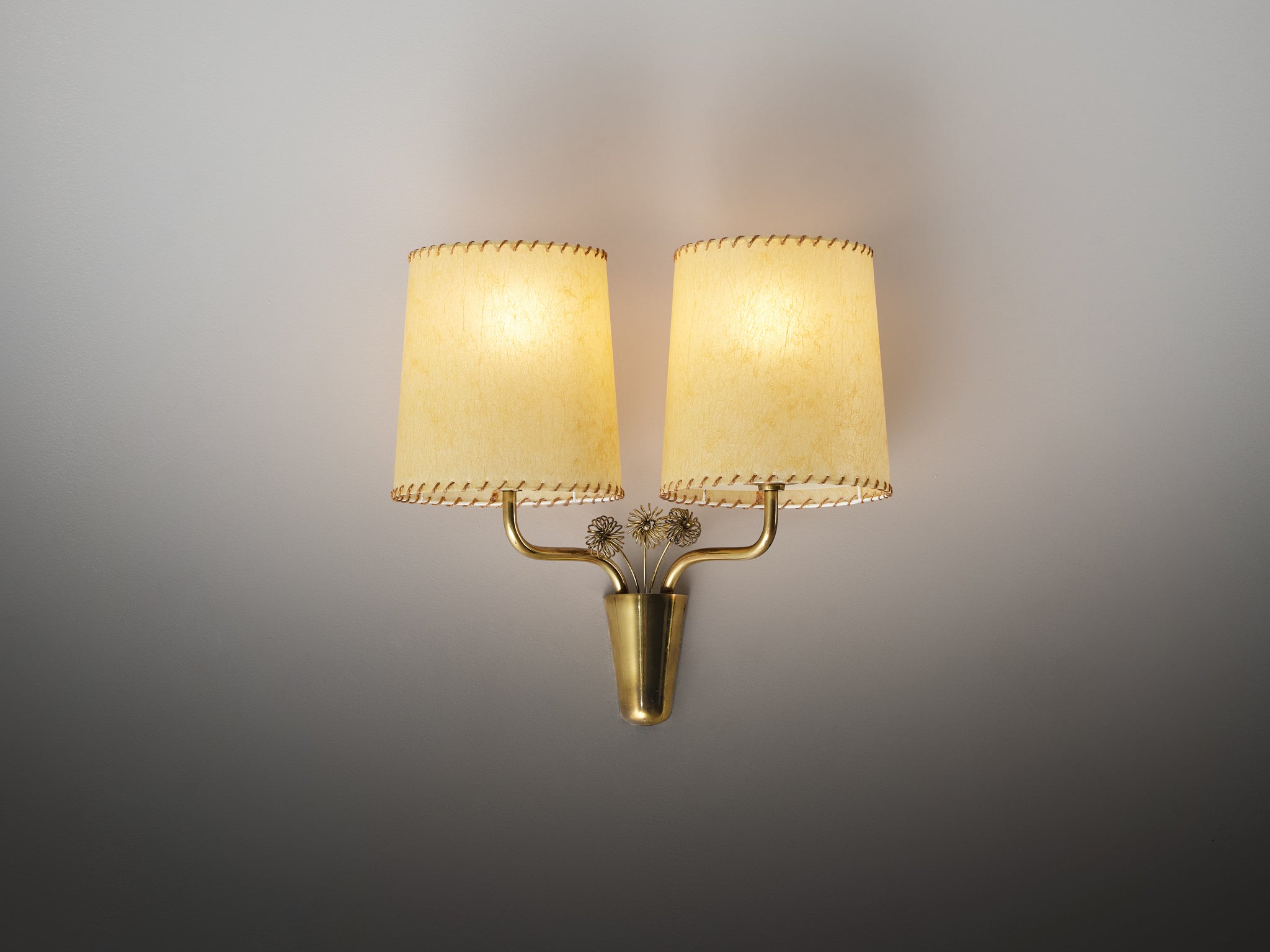 Elegant Paavo Tynell for Taito Oy '9445' Wall Light in Brass Lighting Morentz