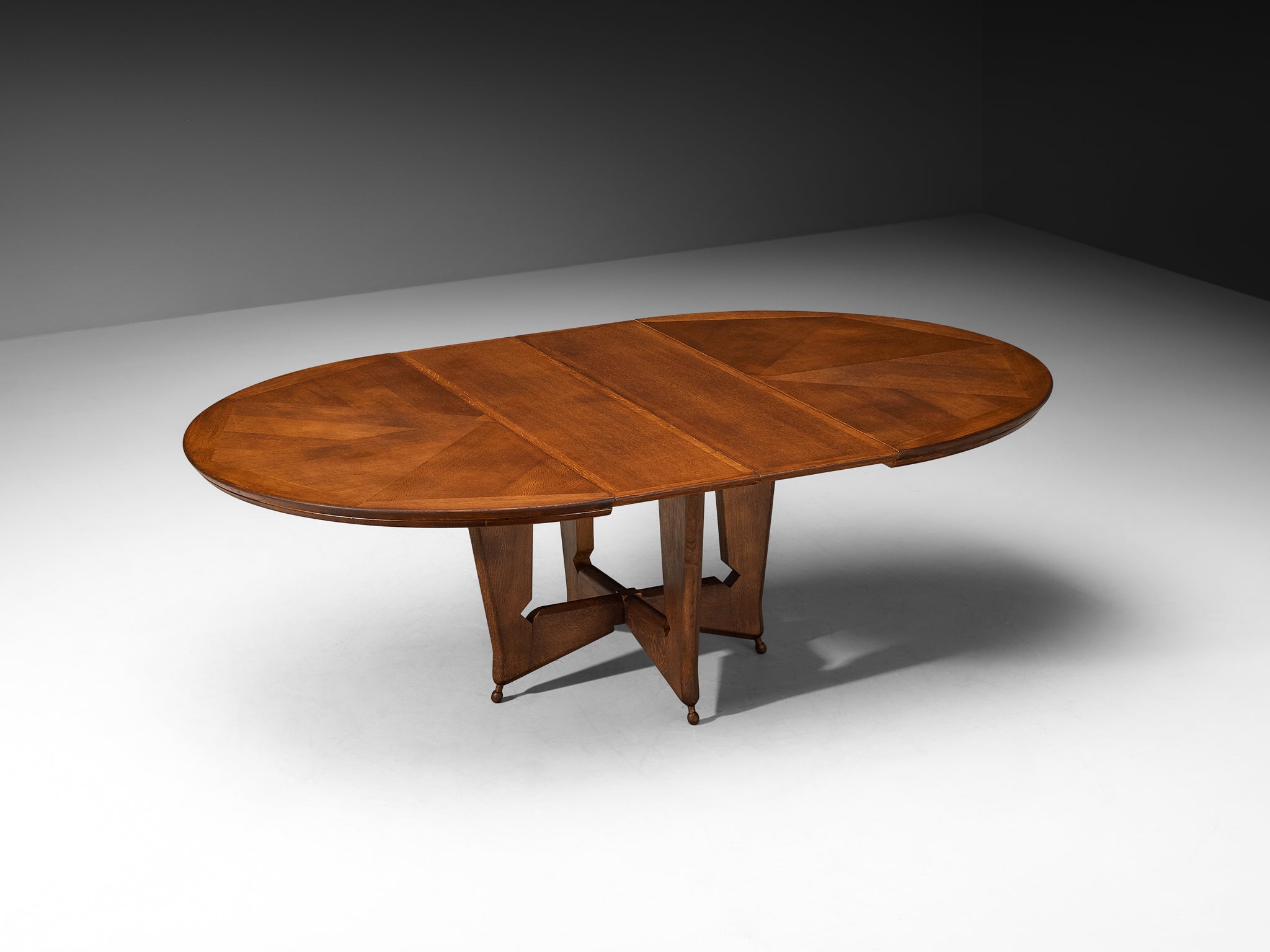 Guillerme & Chambron Extendable 'Victorine' Dining Table in Solid Oak Tables Morentz