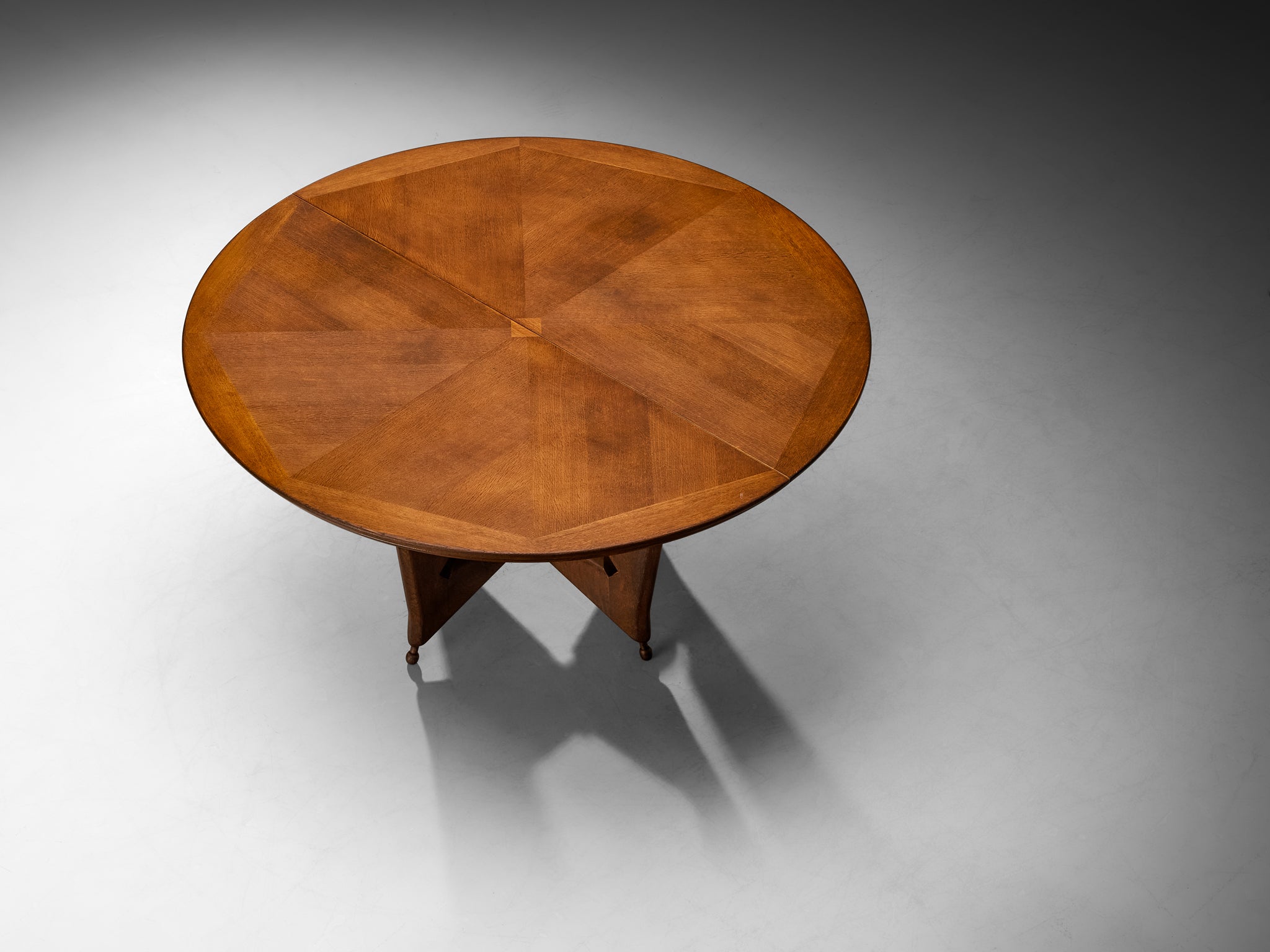 Guillerme & Chambron Extendable 'Victorine' Dining Table in Solid Oak Tables Morentz