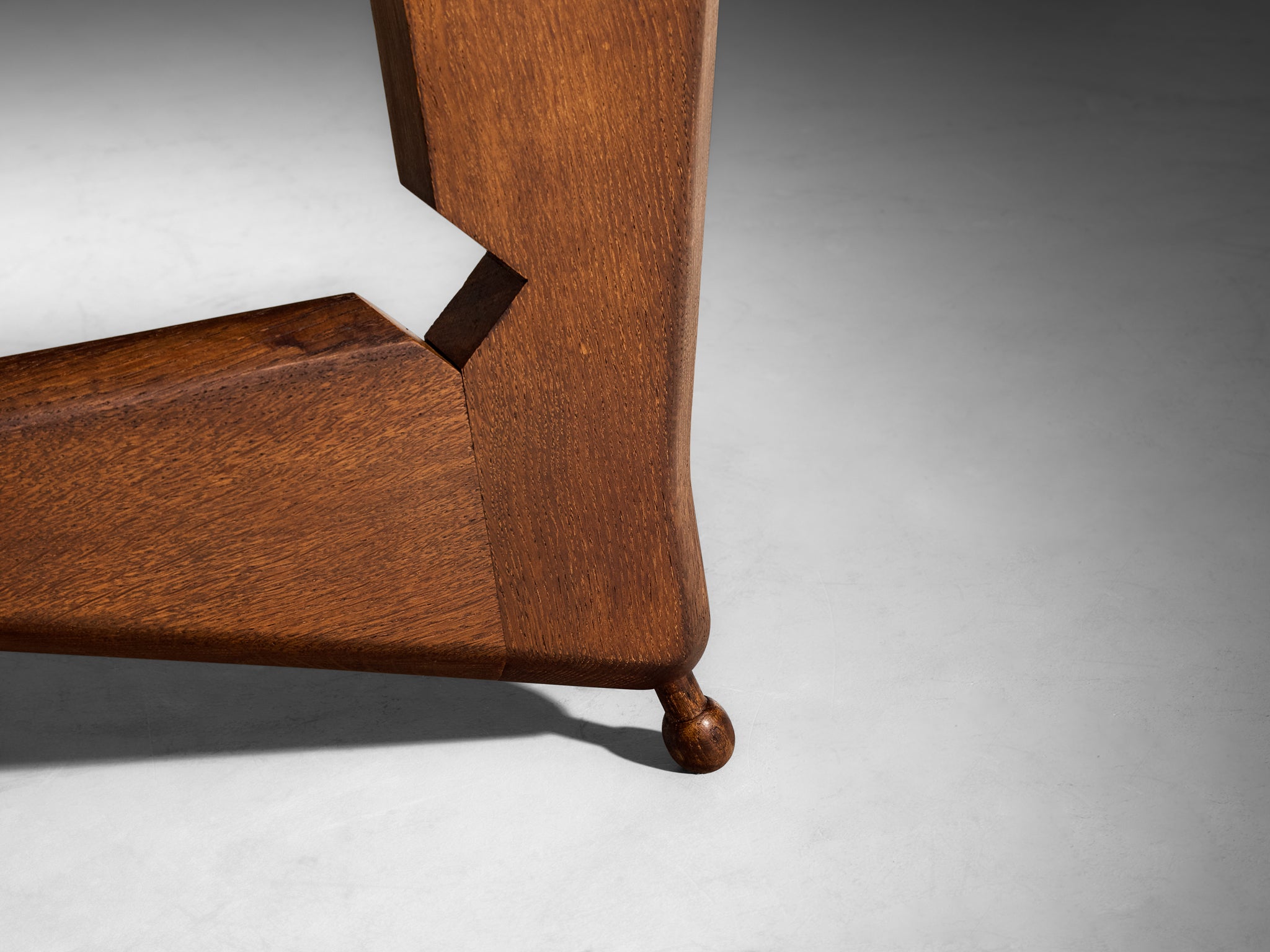 Guillerme & Chambron Extendable 'Victorine' Dining Table in Solid Oak Tables Morentz
