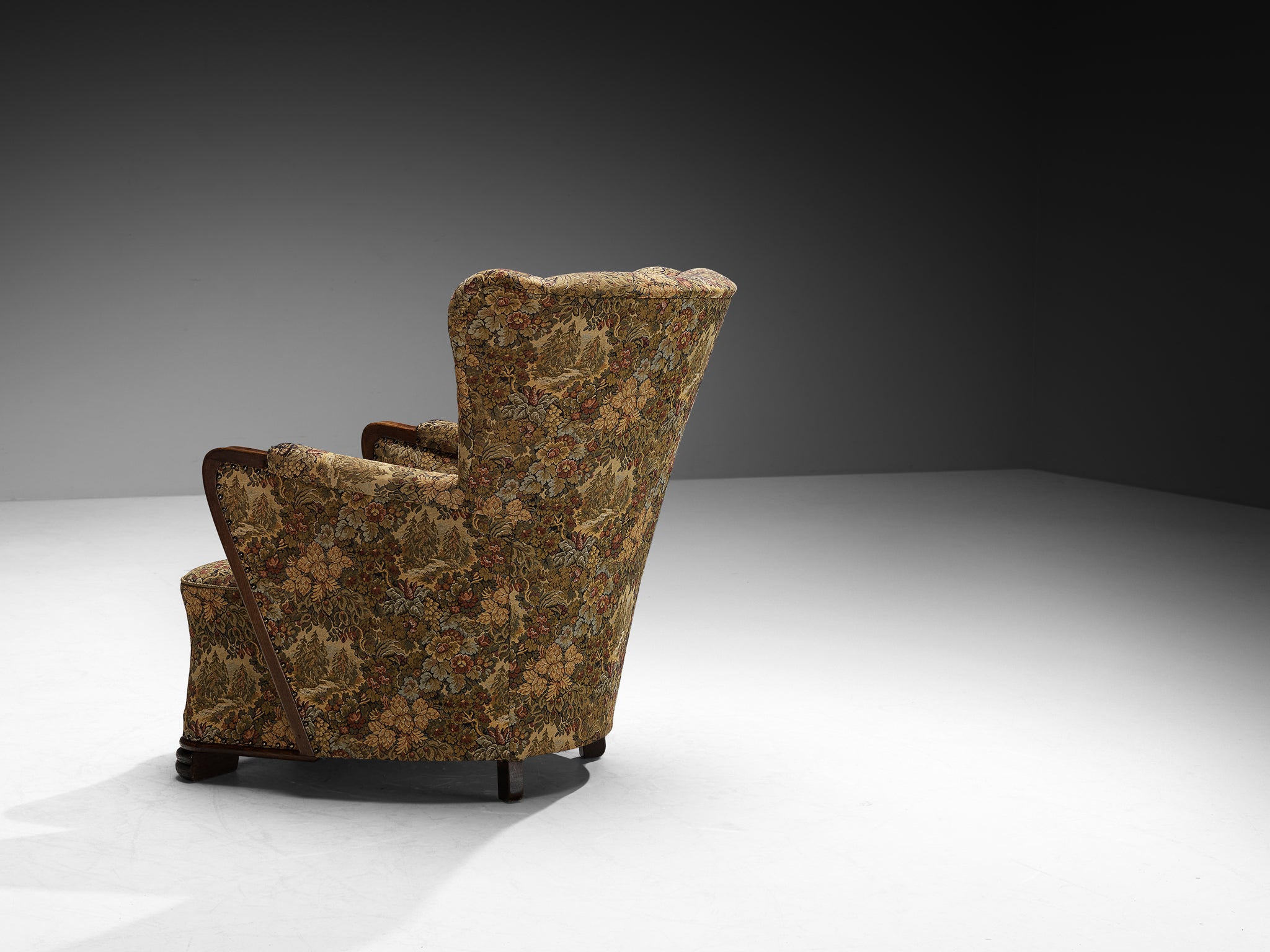 Art Deco Lounge Chair with Sculptural Lines in Beech and Fabric Seating Morentz