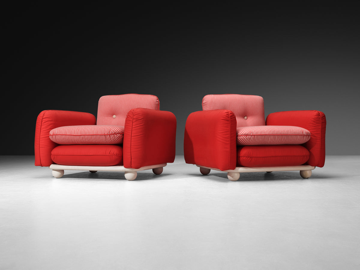 Postmodern Pair of Lounge Chairs in Red Striped and Red Fabric Seating Morentz