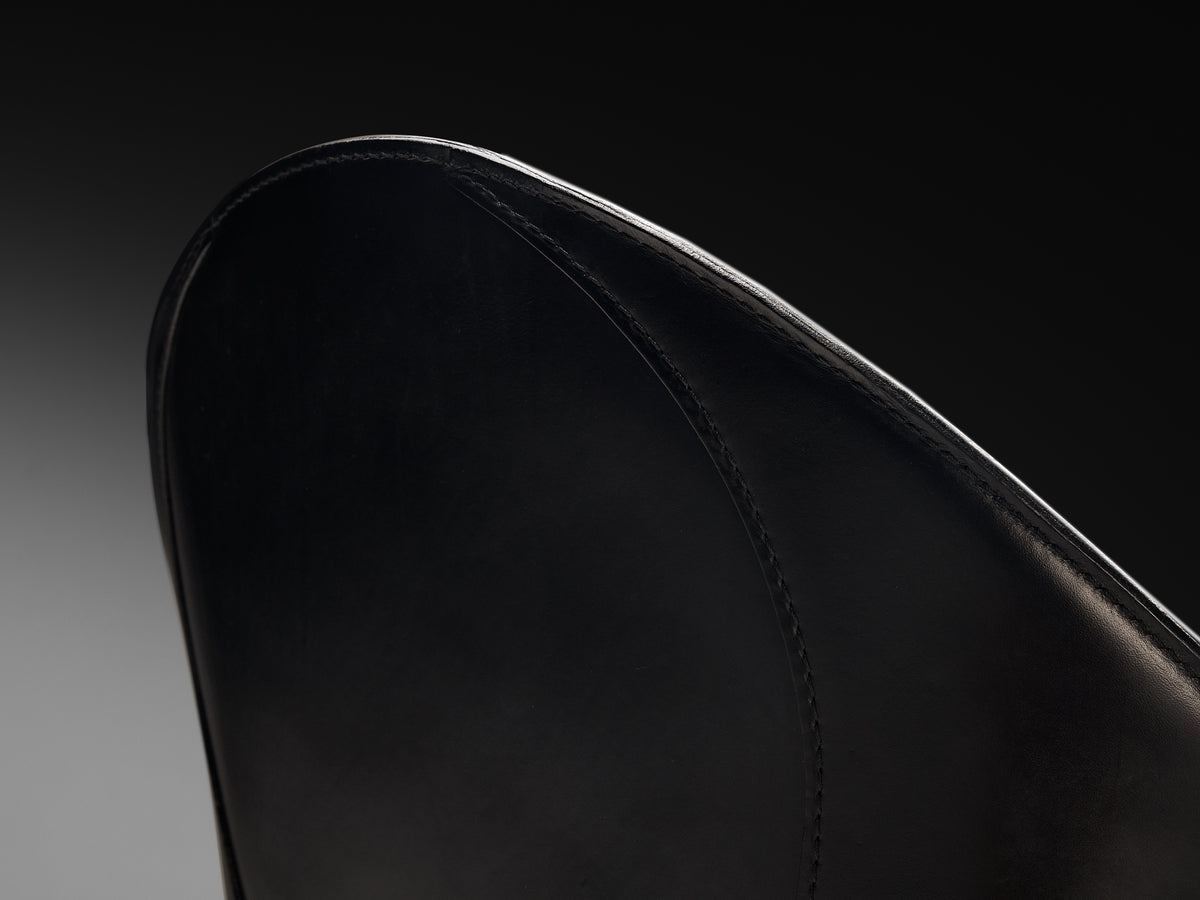 Mario Bellini for Cassina Set of Ten ‘Lira e Liuto’ Dining Chairs in Leather Seating Morentz