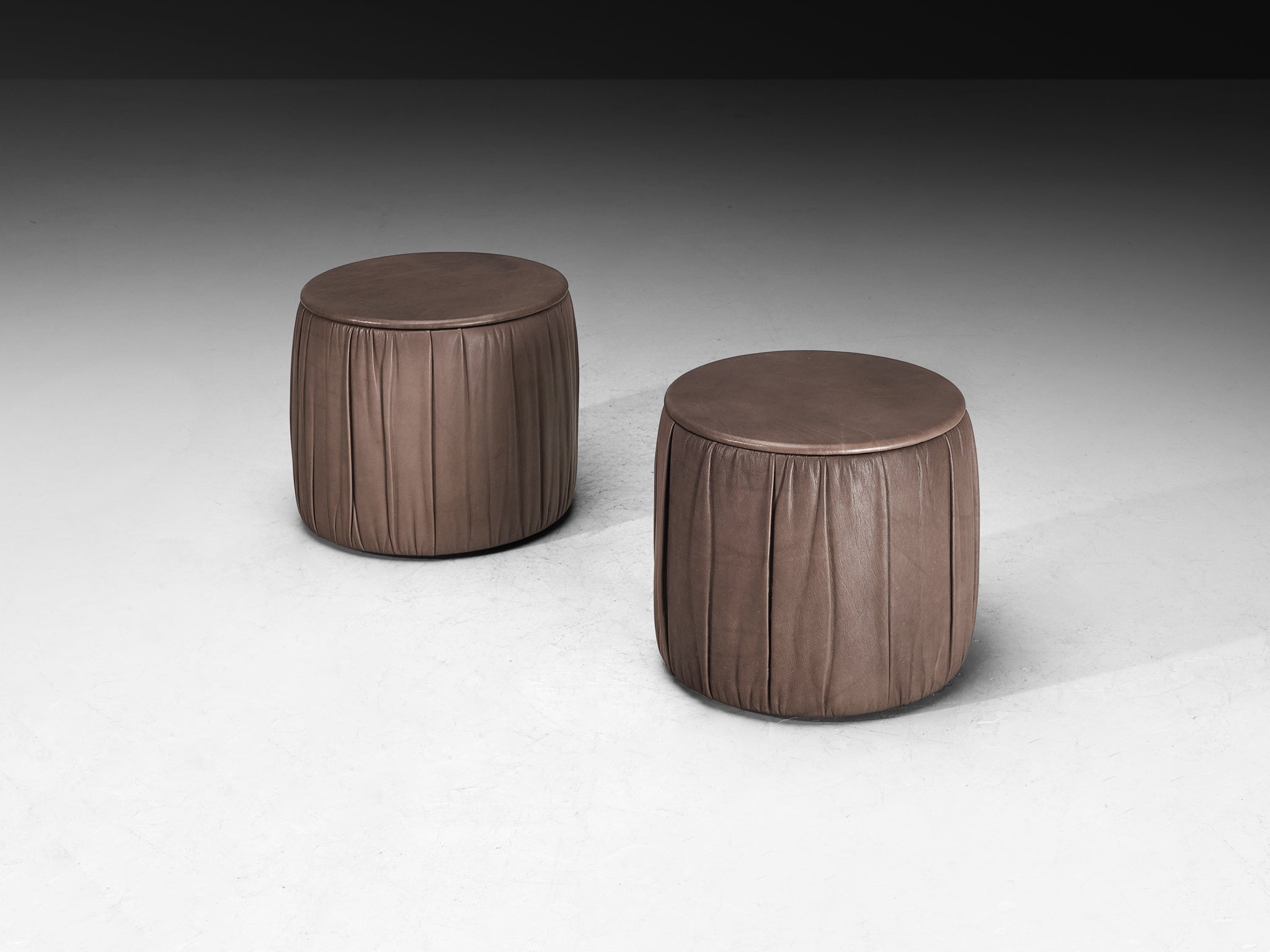 Swiss Postmodern Modular Lounge Set in Taupe Leather and Ottomans Seating Morentz