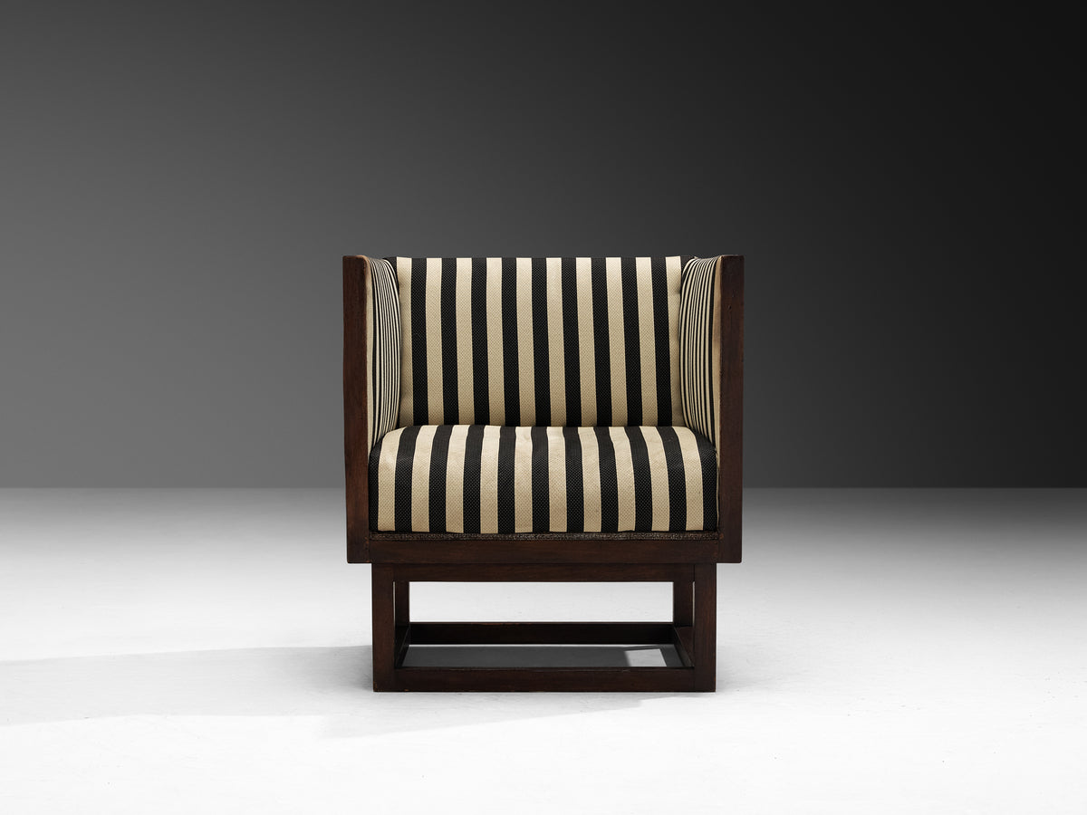 Josef Hoffmann Pair of 'Cabinett' Cubic Lounge Chairs in Mahogany Seating Morentz