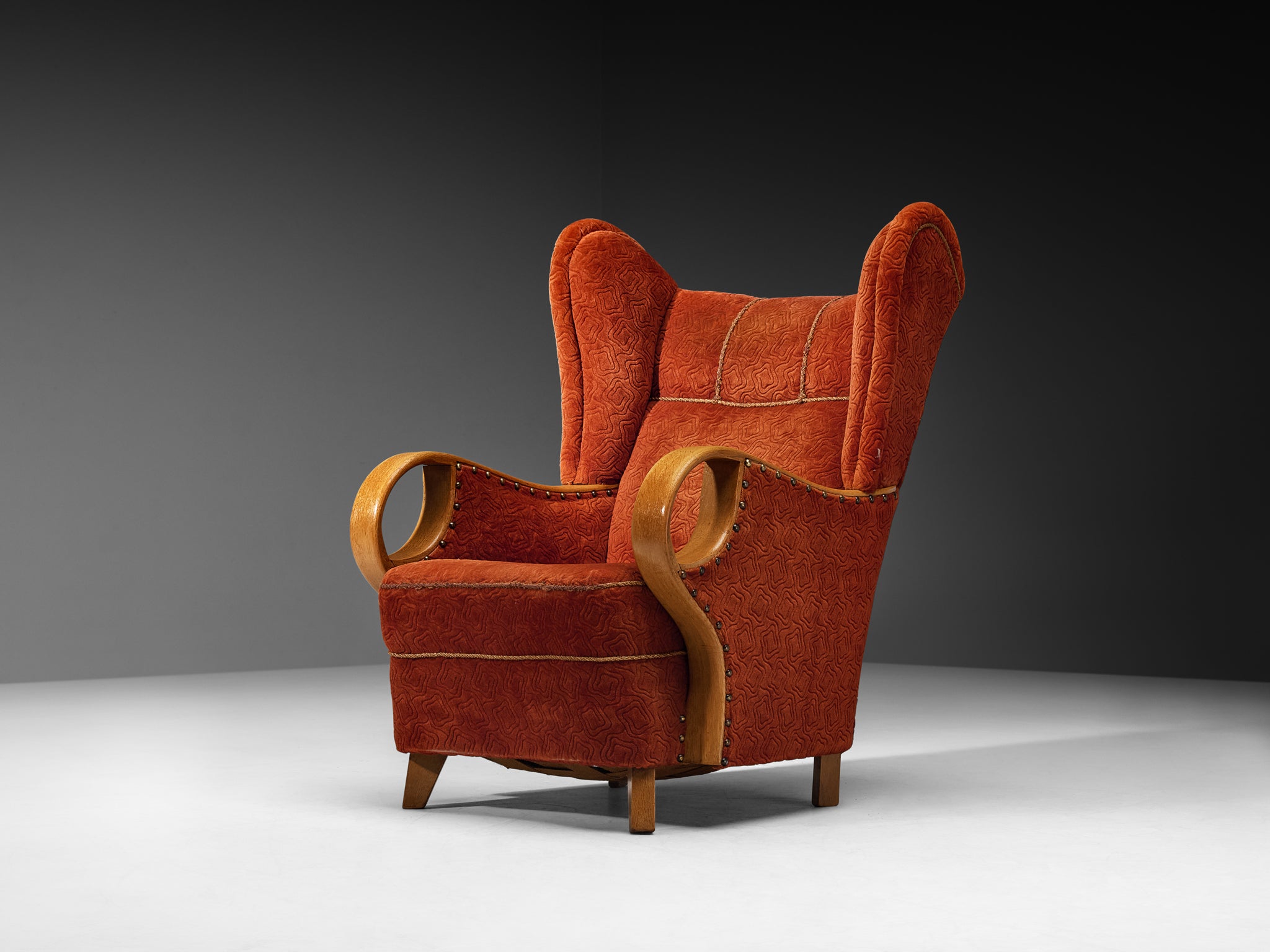 1950s Lounge Chair with Wing-Shaped Ears and Curved Armrests Seating Morentz