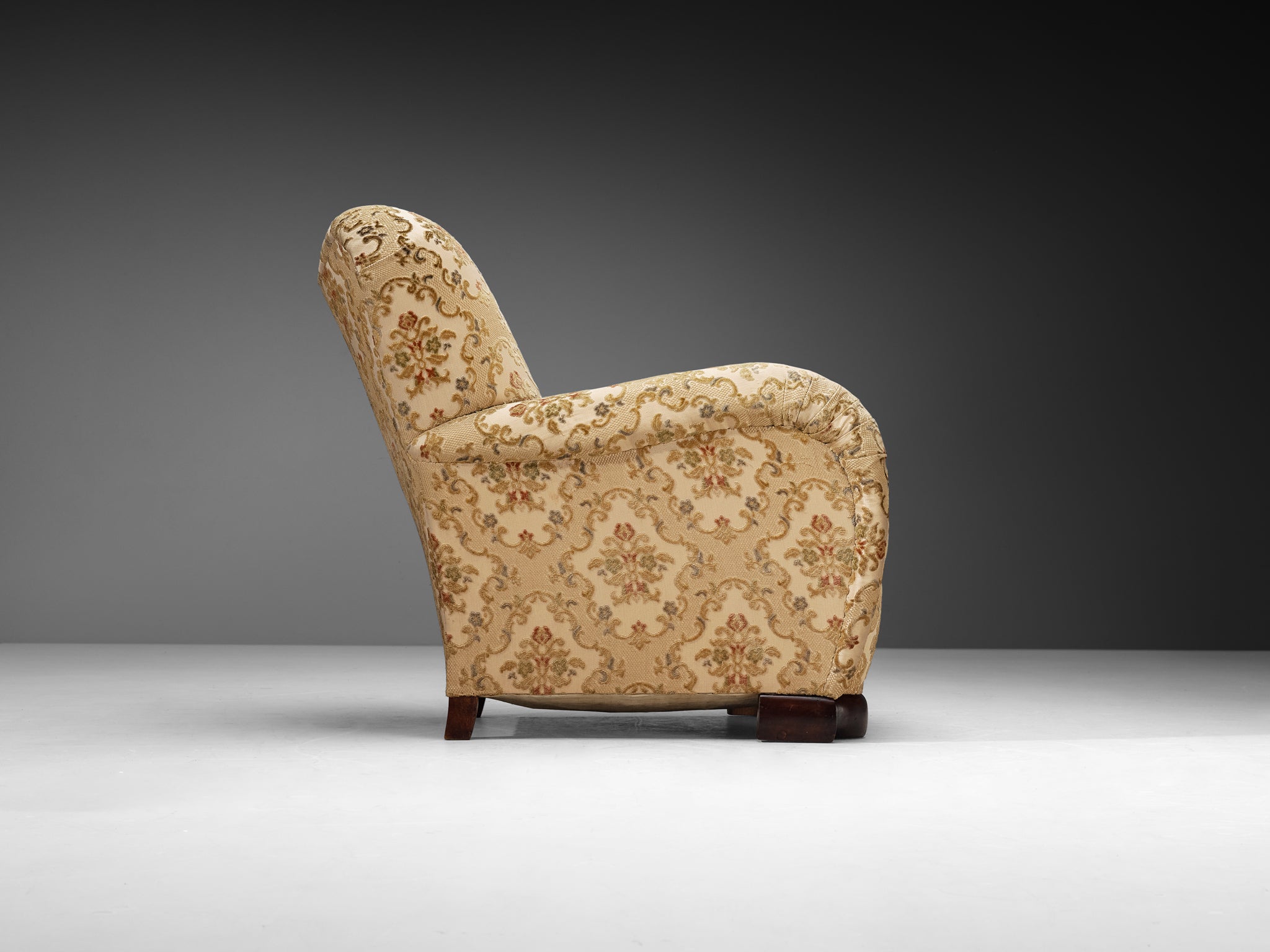 Pair of Mid-Century Lounge Chairs in Beige Floral Upholstery 1940s Seating Morentz