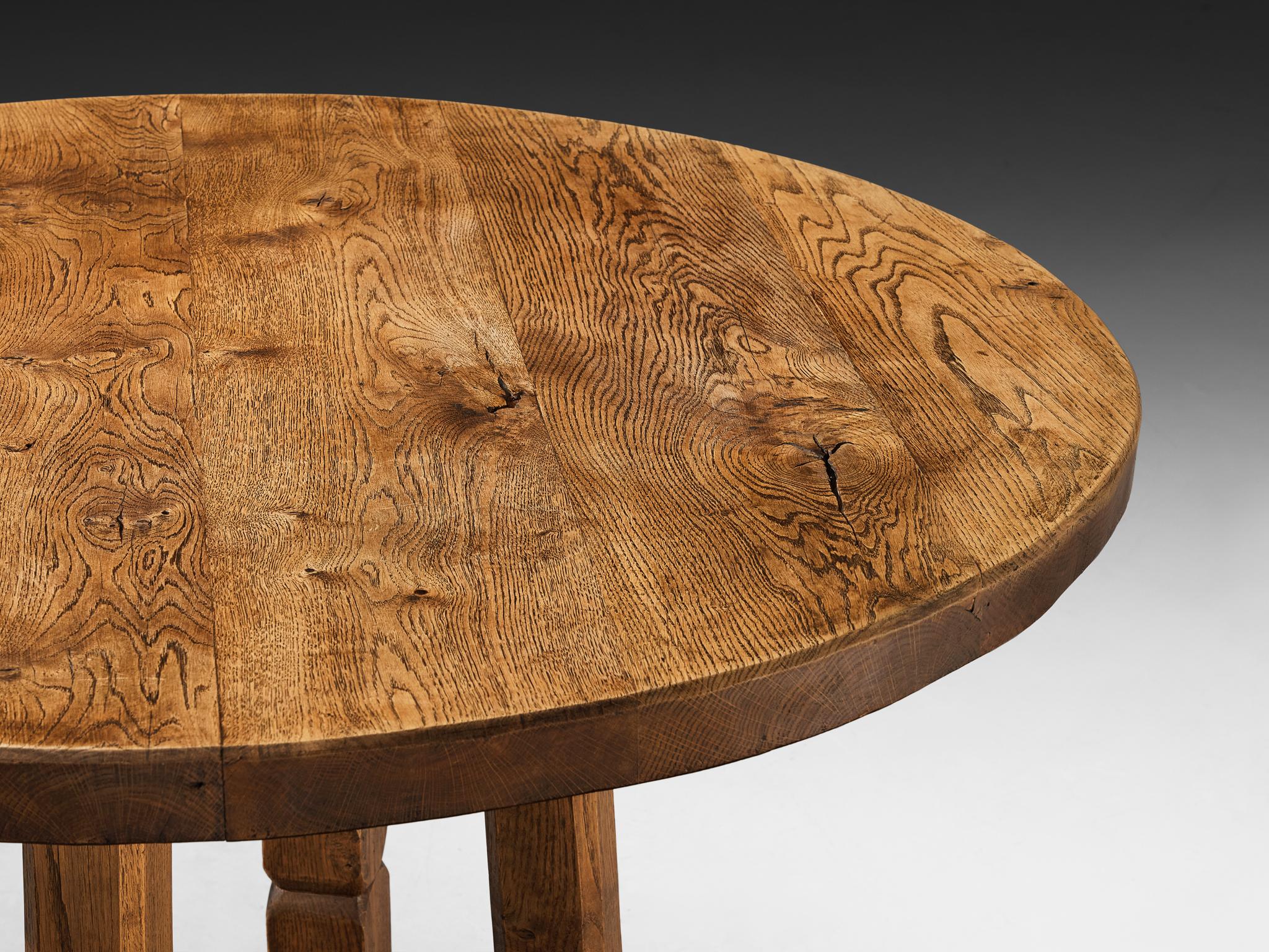 Rustic Round Dining Table in Solid Oak with Carved Base tables Morentz
