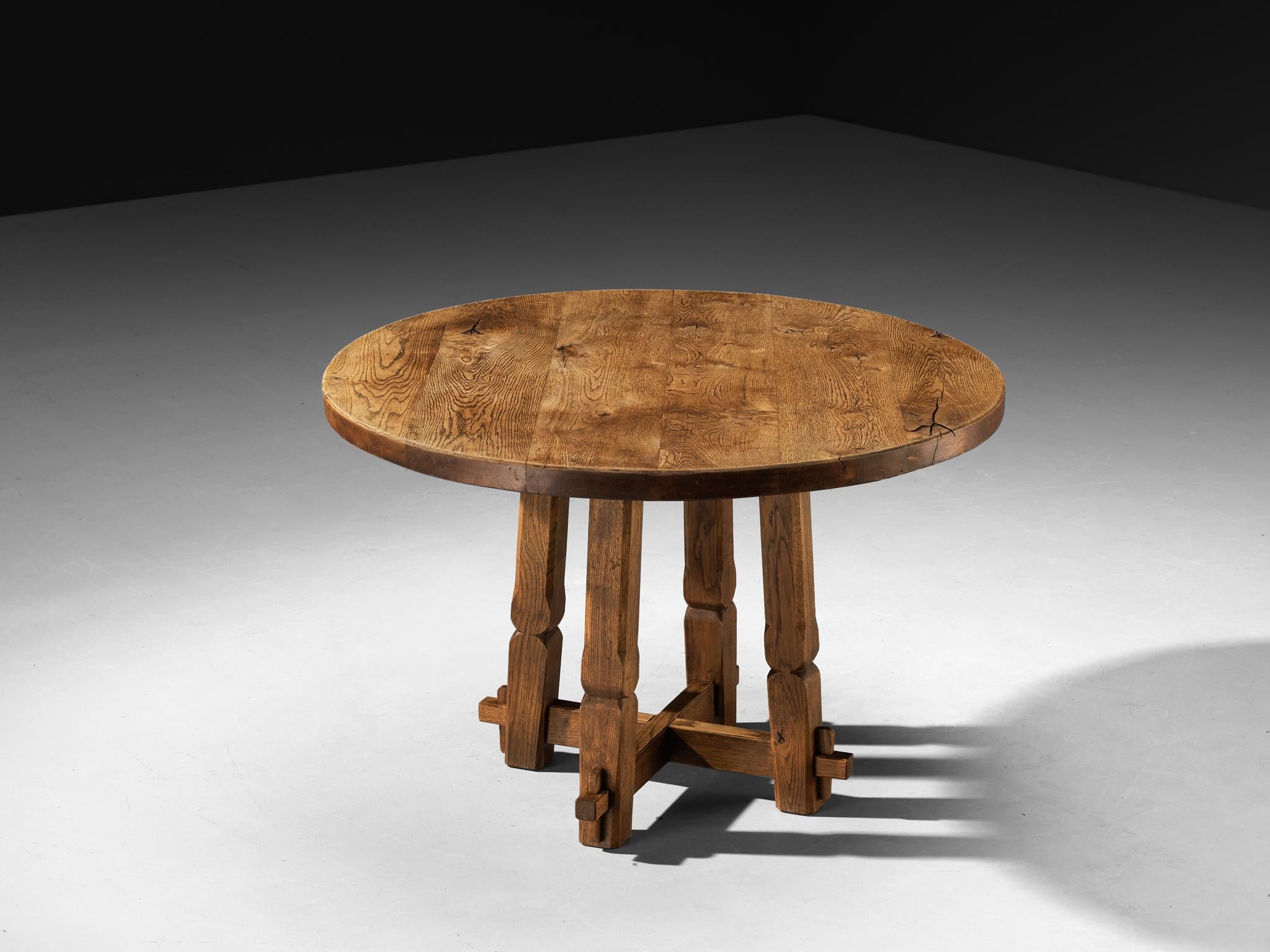Rustic Round Dining Table in Solid Oak with Carved Base tables Morentz