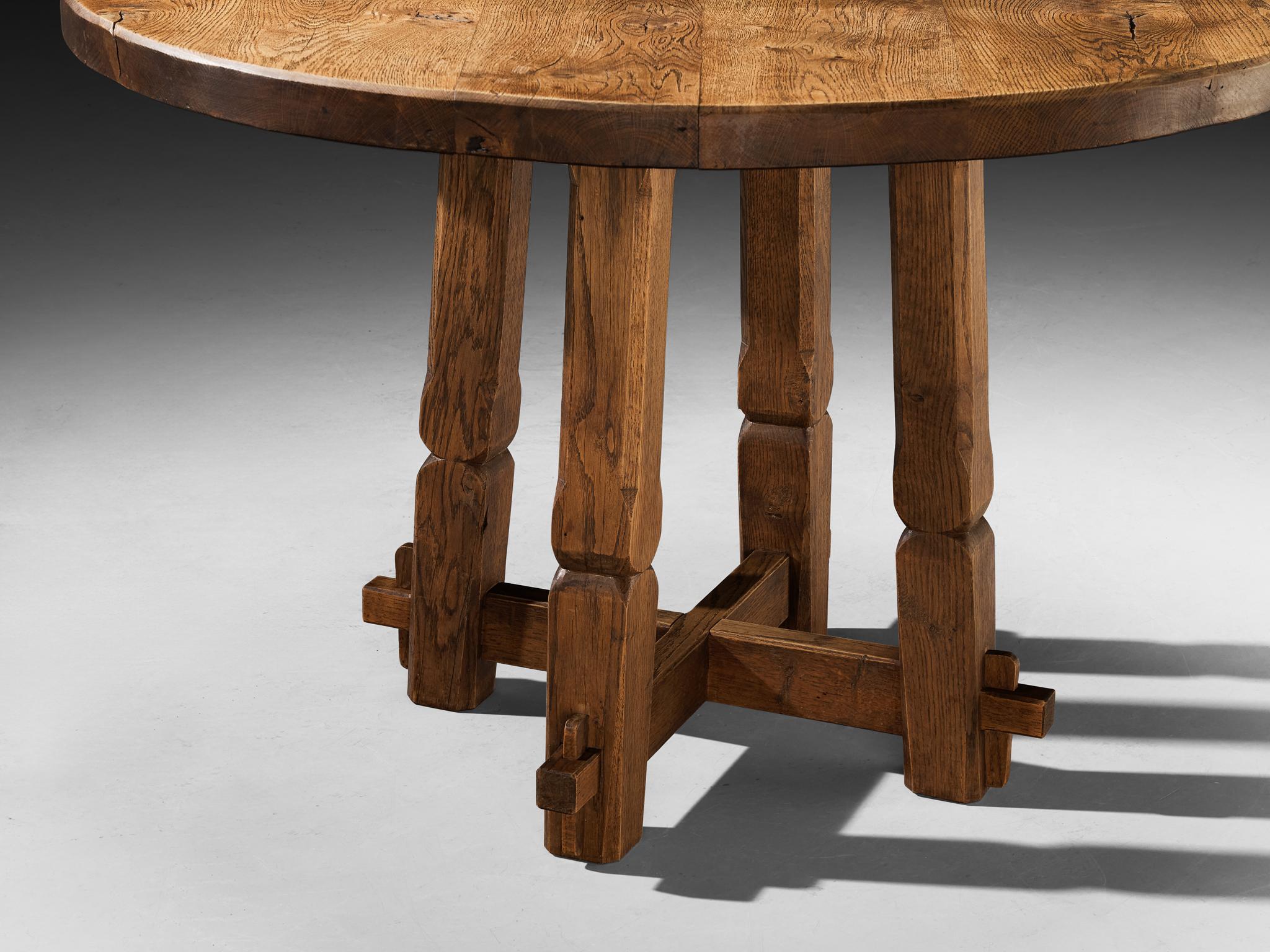 Rustic Round Dining Table in Solid Oak with Carved Base tables Morentz