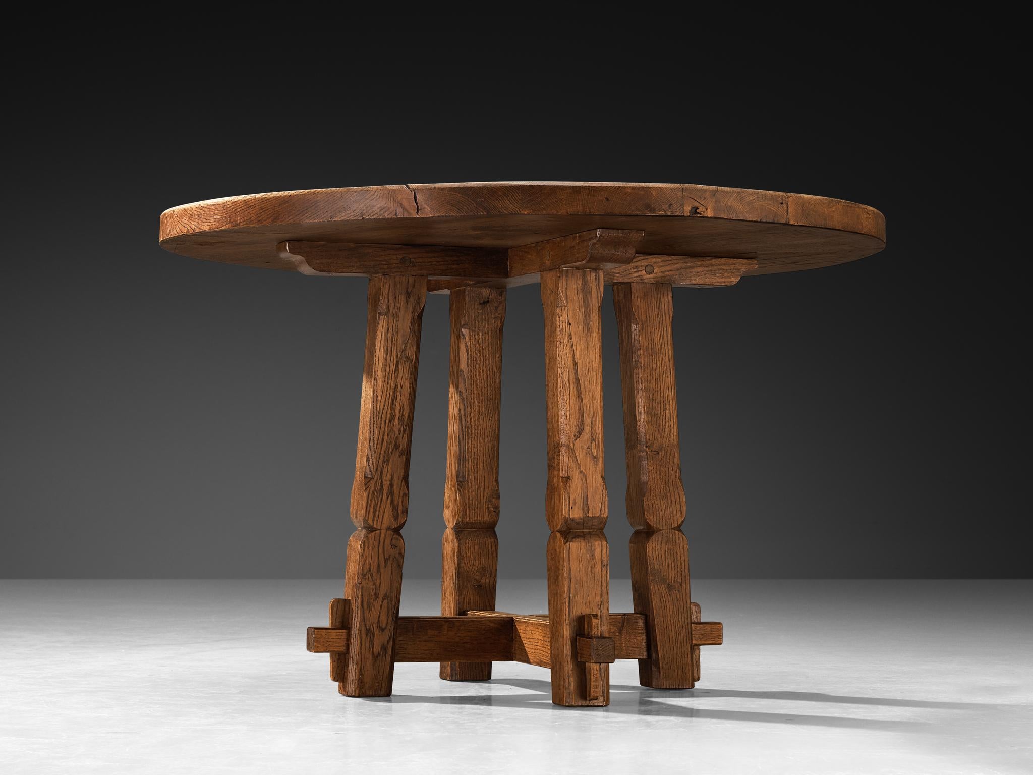 Rustic Round Dining Table in Solid Oak with Carved Base tables Morentz
