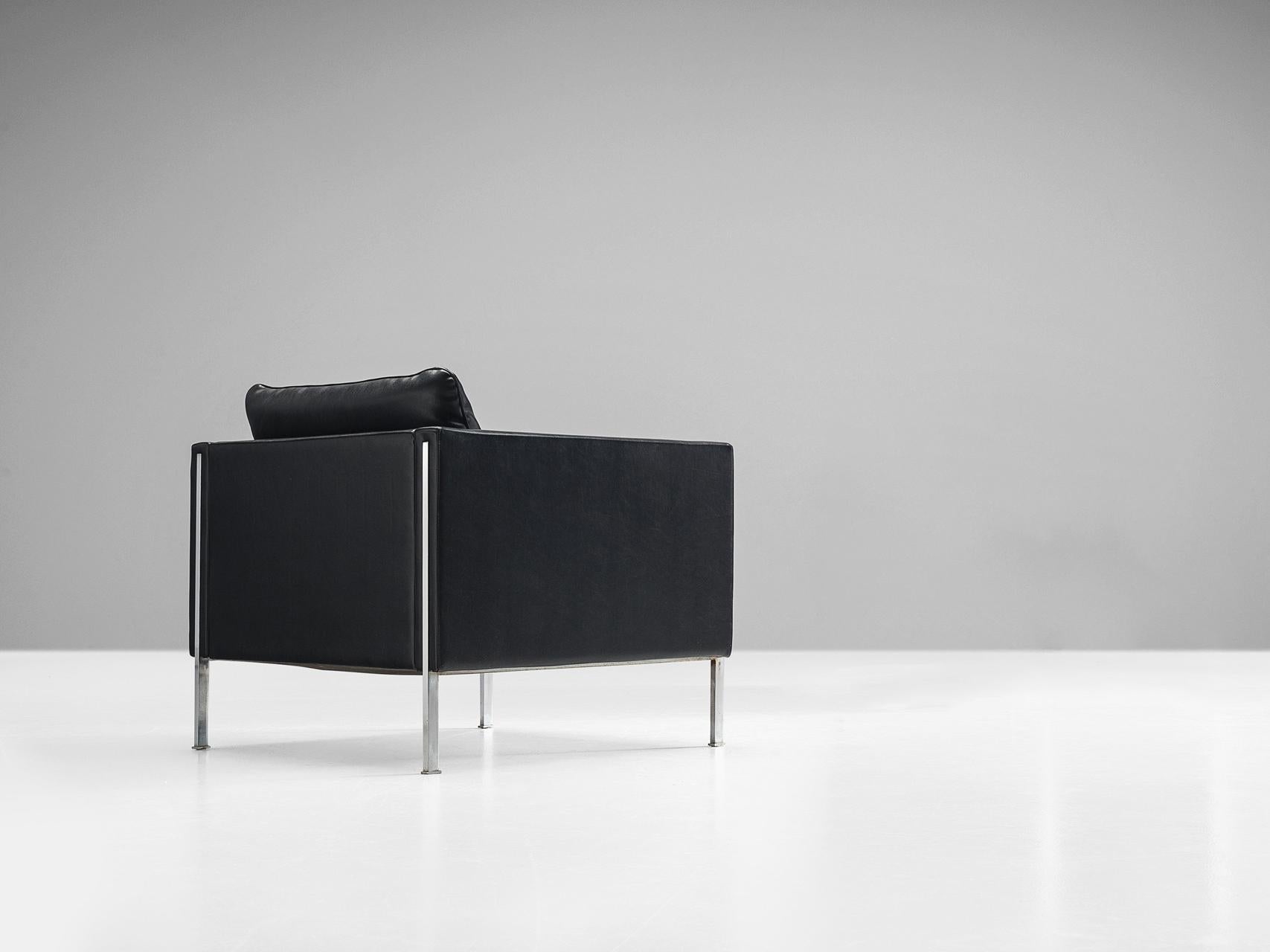 Pierre Paulin for Artifort Lounge Chair in Black Leather seating Morentz