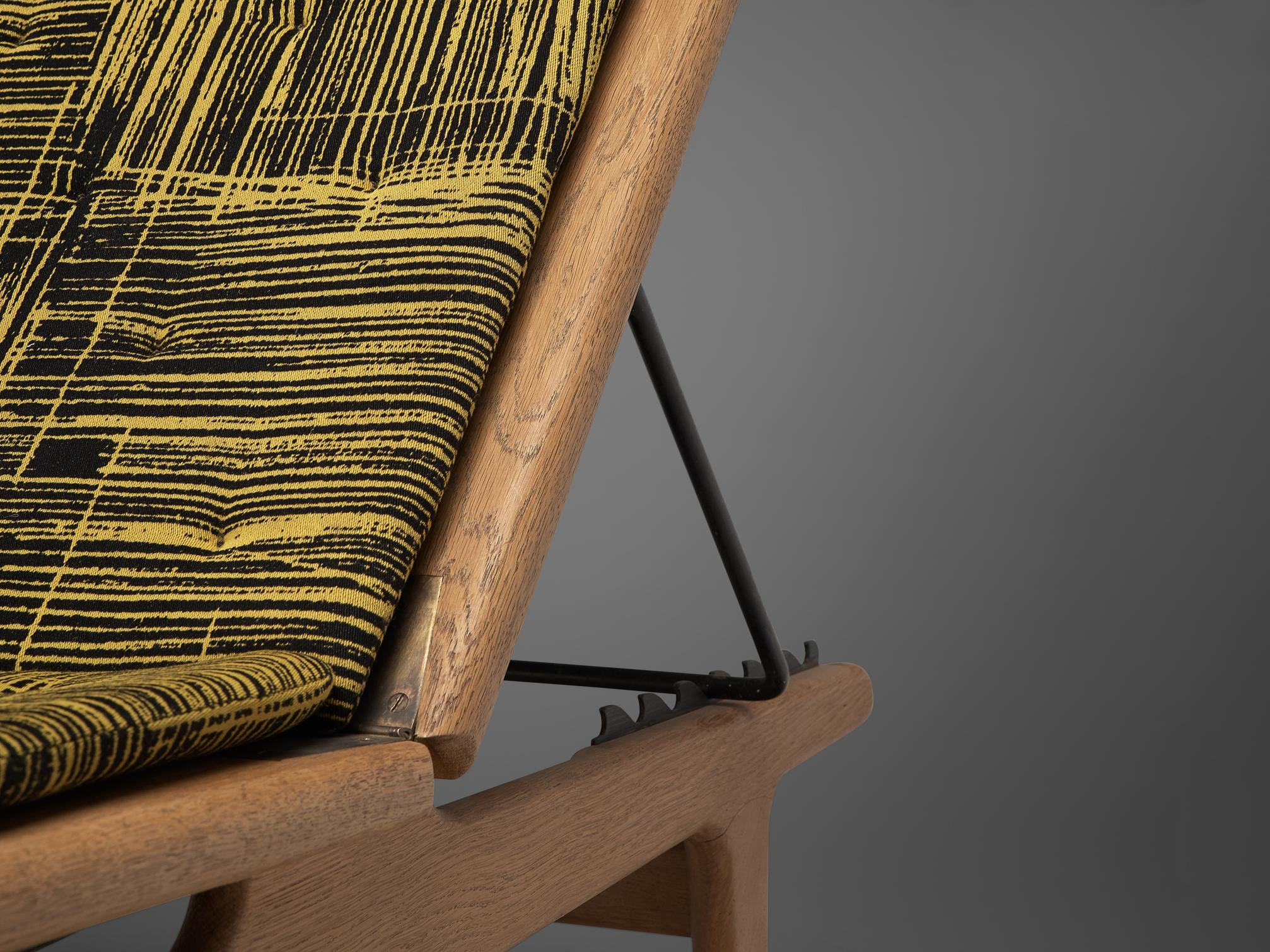 Hans J. Wegner Versatile Chaise Lounge or Daybed in Oak seating Morentz