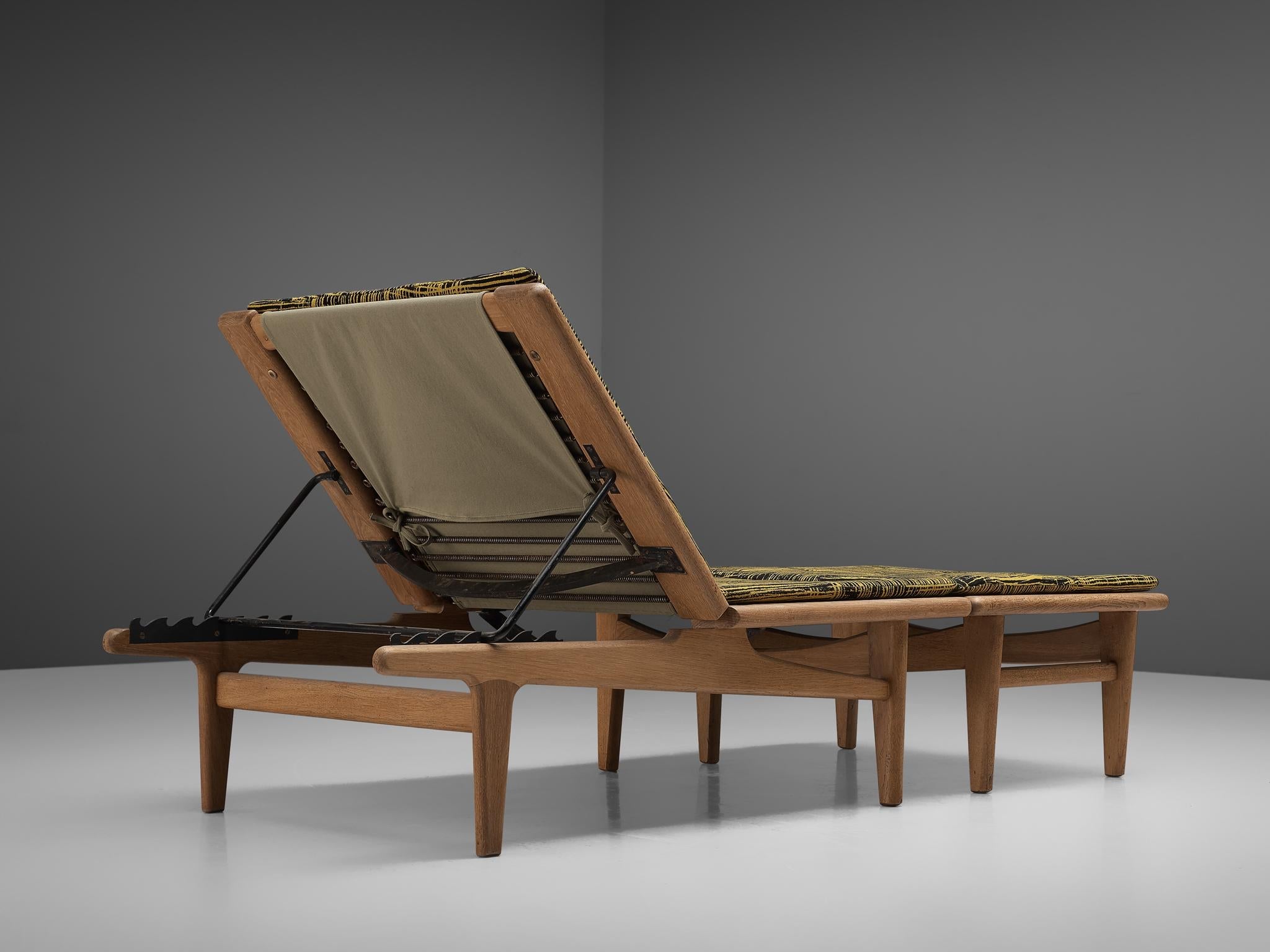 Hans J. Wegner Versatile Chaise Lounge or Daybed in Oak seating Morentz