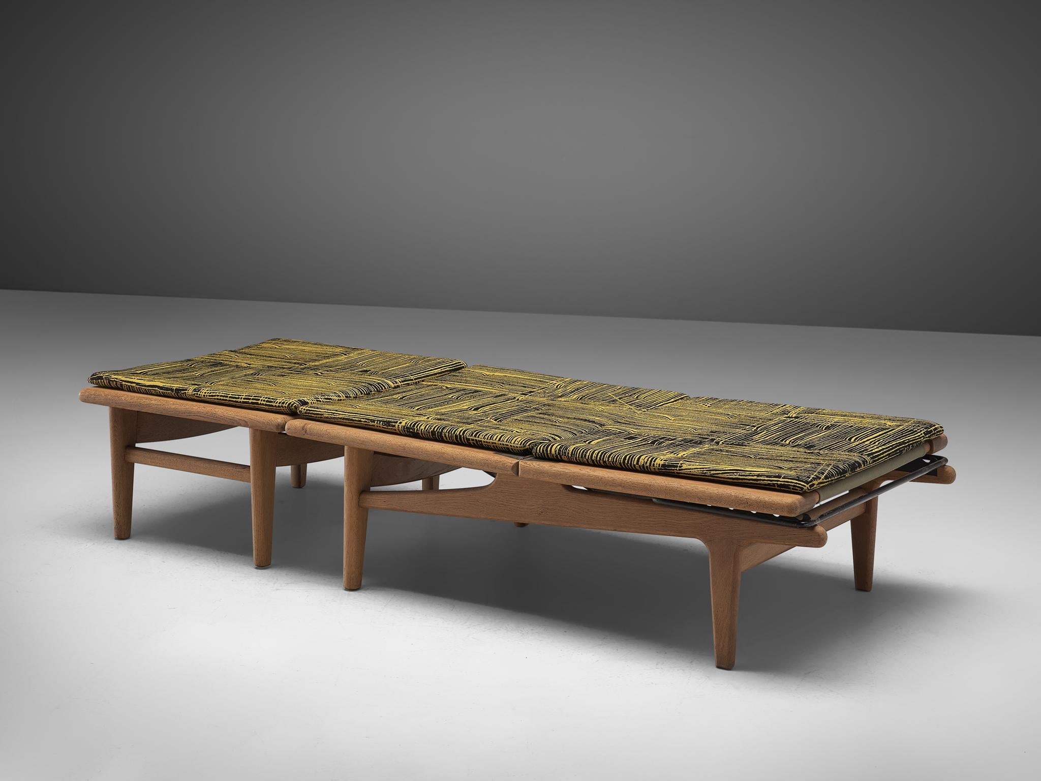 Hans J. Wegner Versatile Chaise Lounge or Daybed in Oak seating Morentz