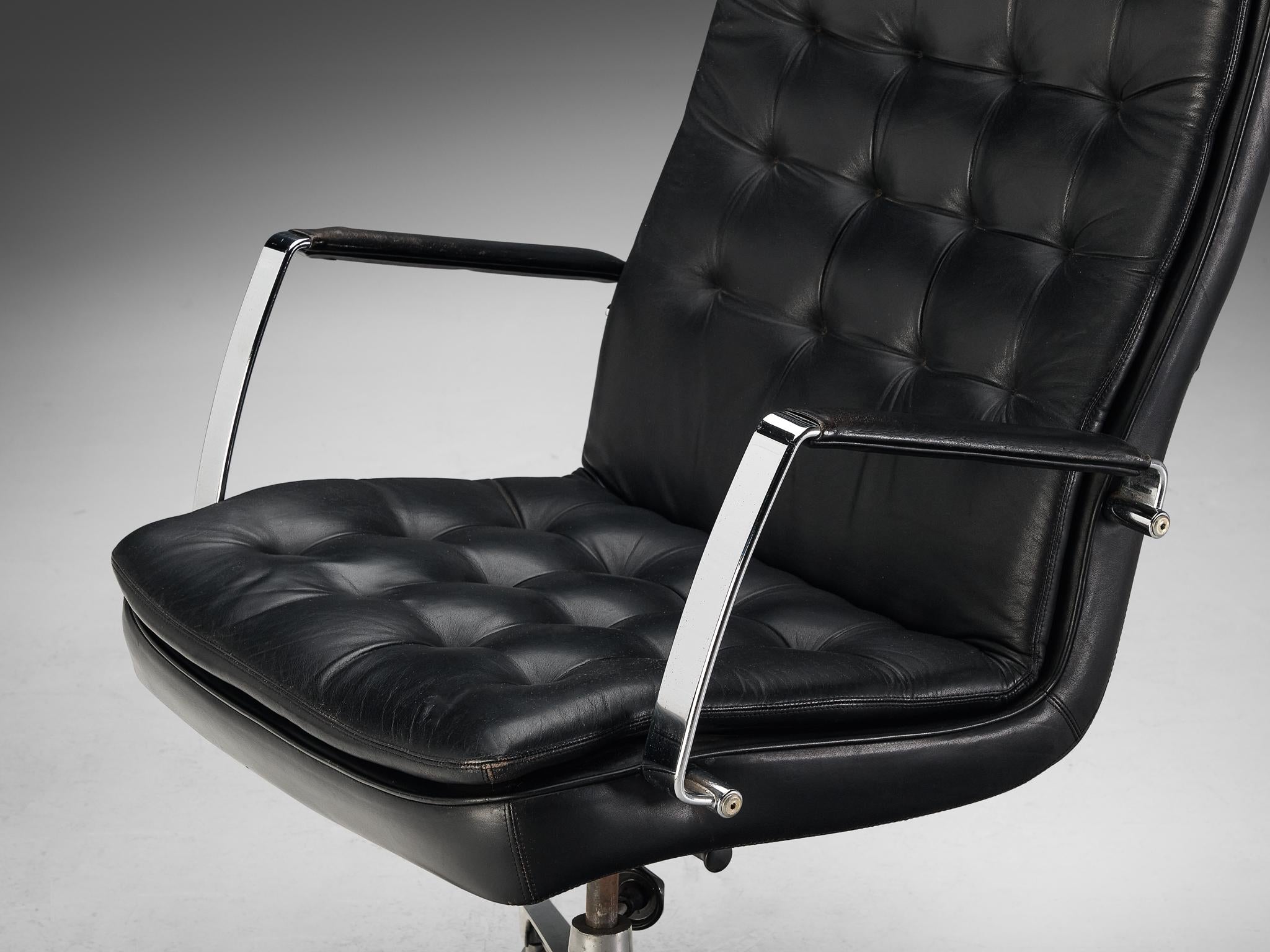 Dux of Sweden Office Chair in Black Leather and Chrome-plated Steel seating Morentz