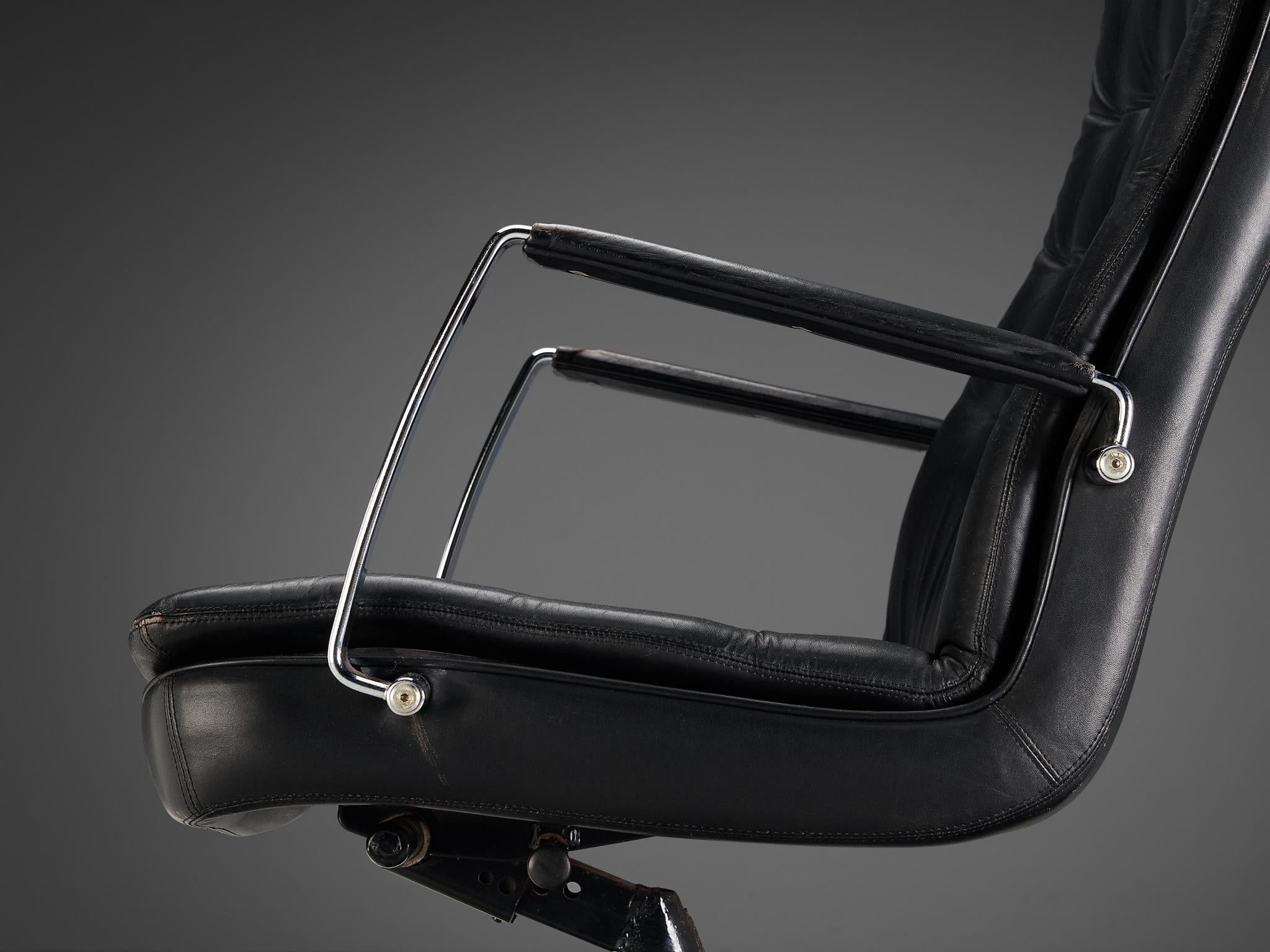 Dux of Sweden Office Chair in Black Leather and Chrome-plated Steel seating Morentz