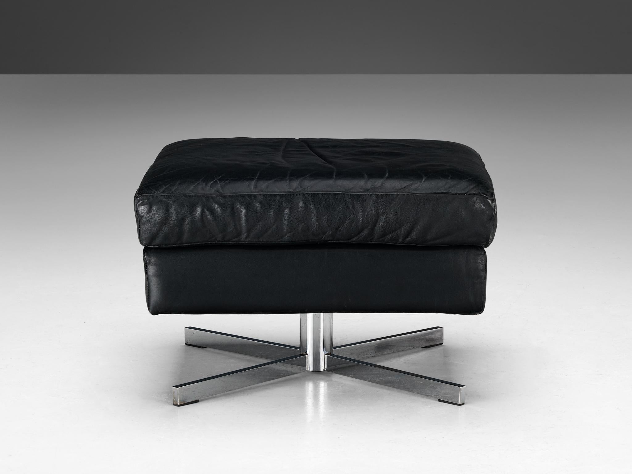 Swivel Ottoman in Black Leather and Steel Base seating Morentz