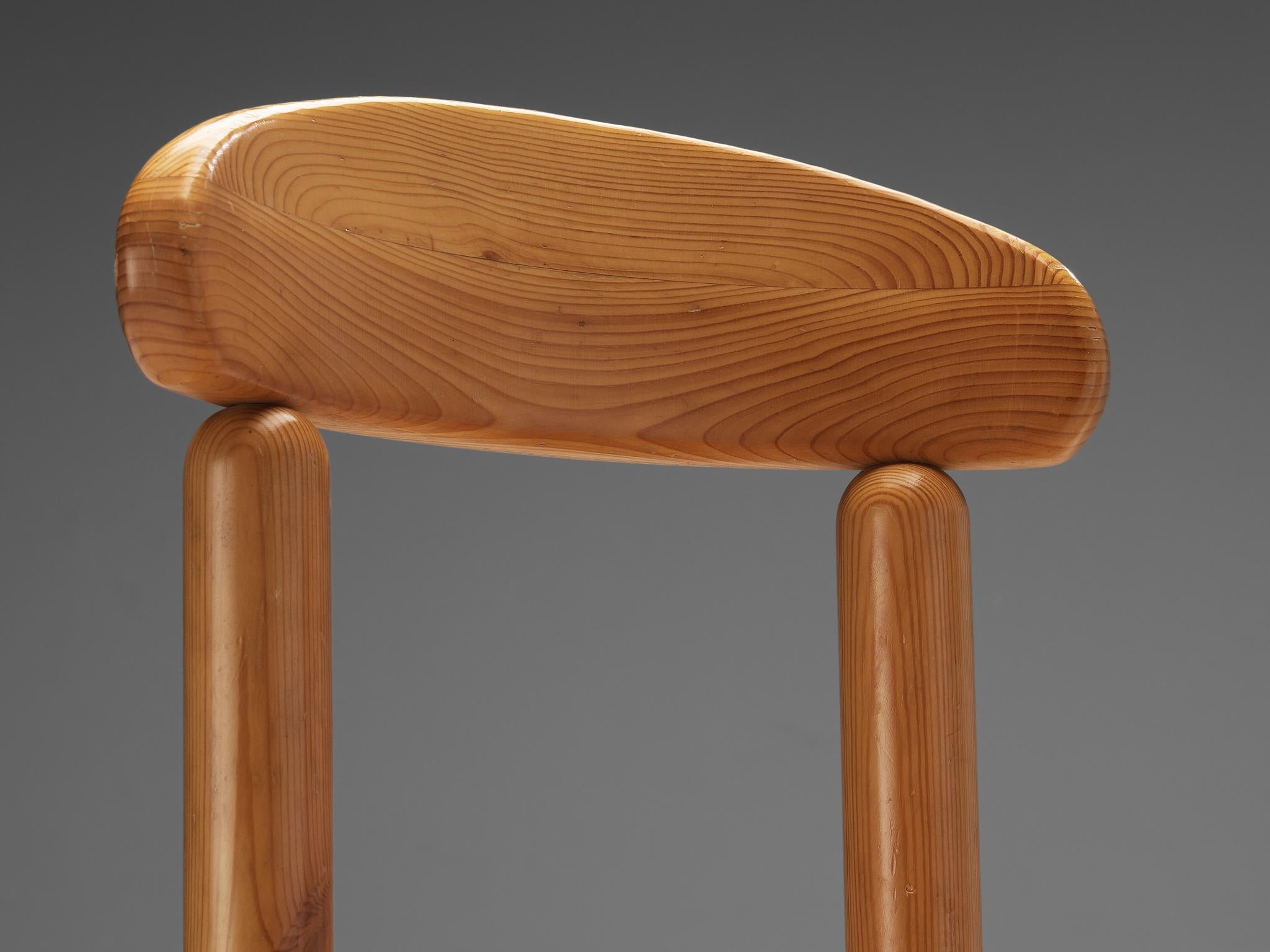 Danish Set of Six Dining Chairs in Pine seating Morentz