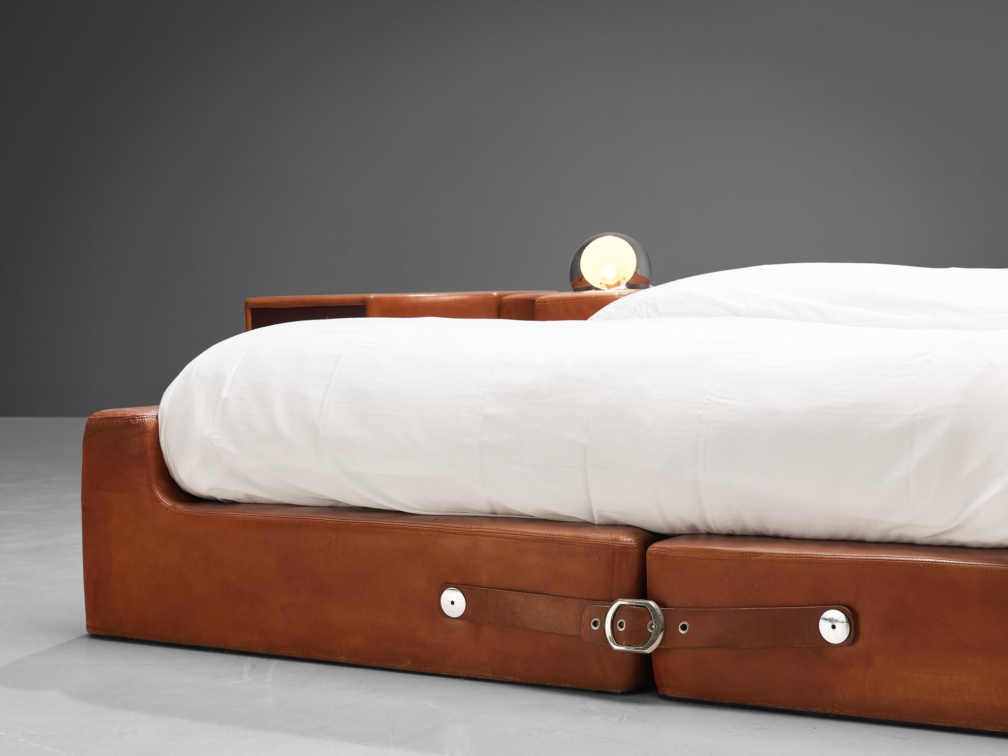 Guido Faleschini for Mariani Set of Bed, Nightstands and Stools in Leather