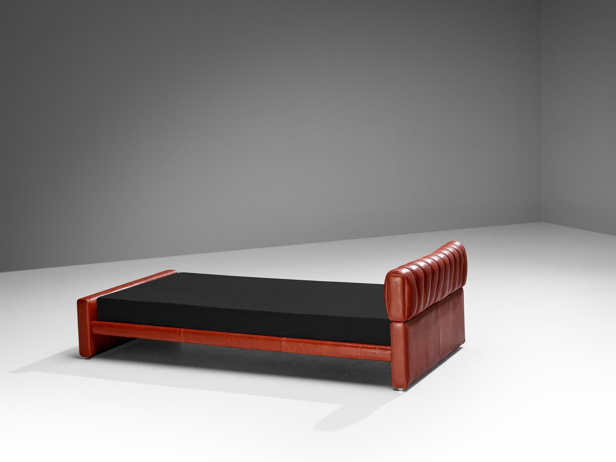 Luigi Massoni for Poltrona Frau Single Beds 'Losange' in Red Leather more furniture and collectibles Morentz