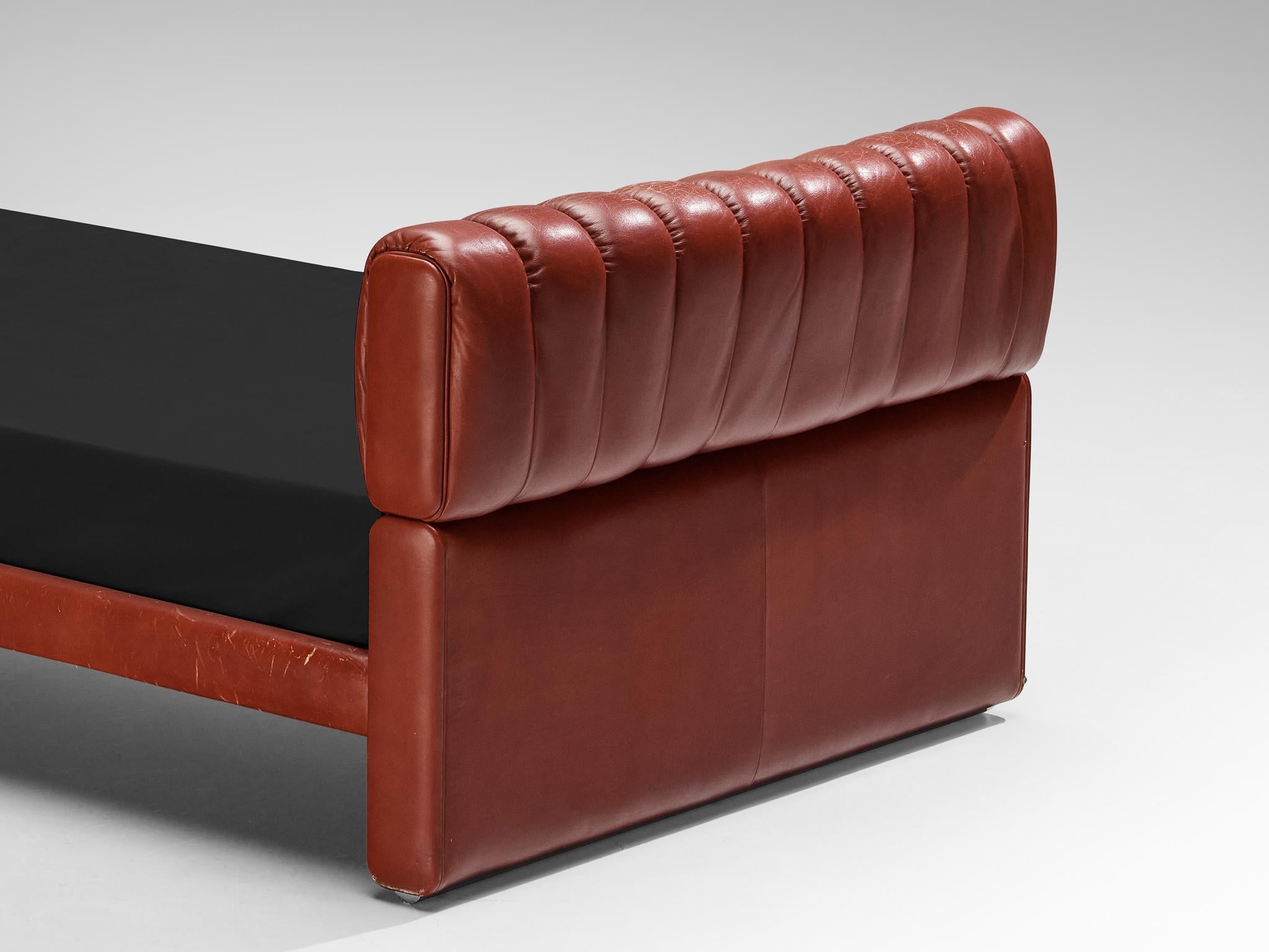 Luigi Massoni for Poltrona Frau Single Beds 'Losange' in Red Leather more furniture and collectibles Morentz