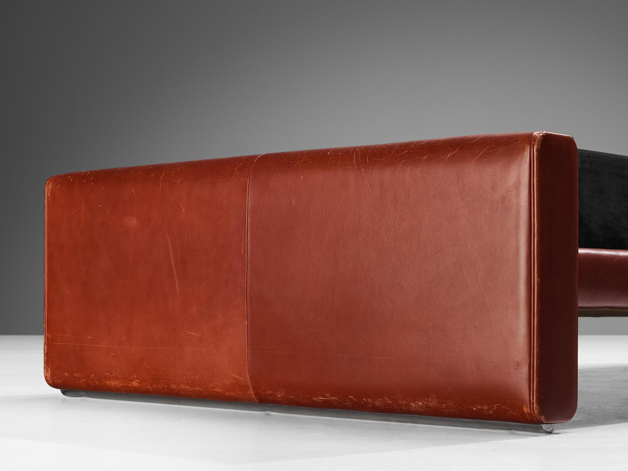 Luigi Massoni for Poltrona Frau Single Beds 'Losange' in Red Leather more furniture and collectibles Morentz