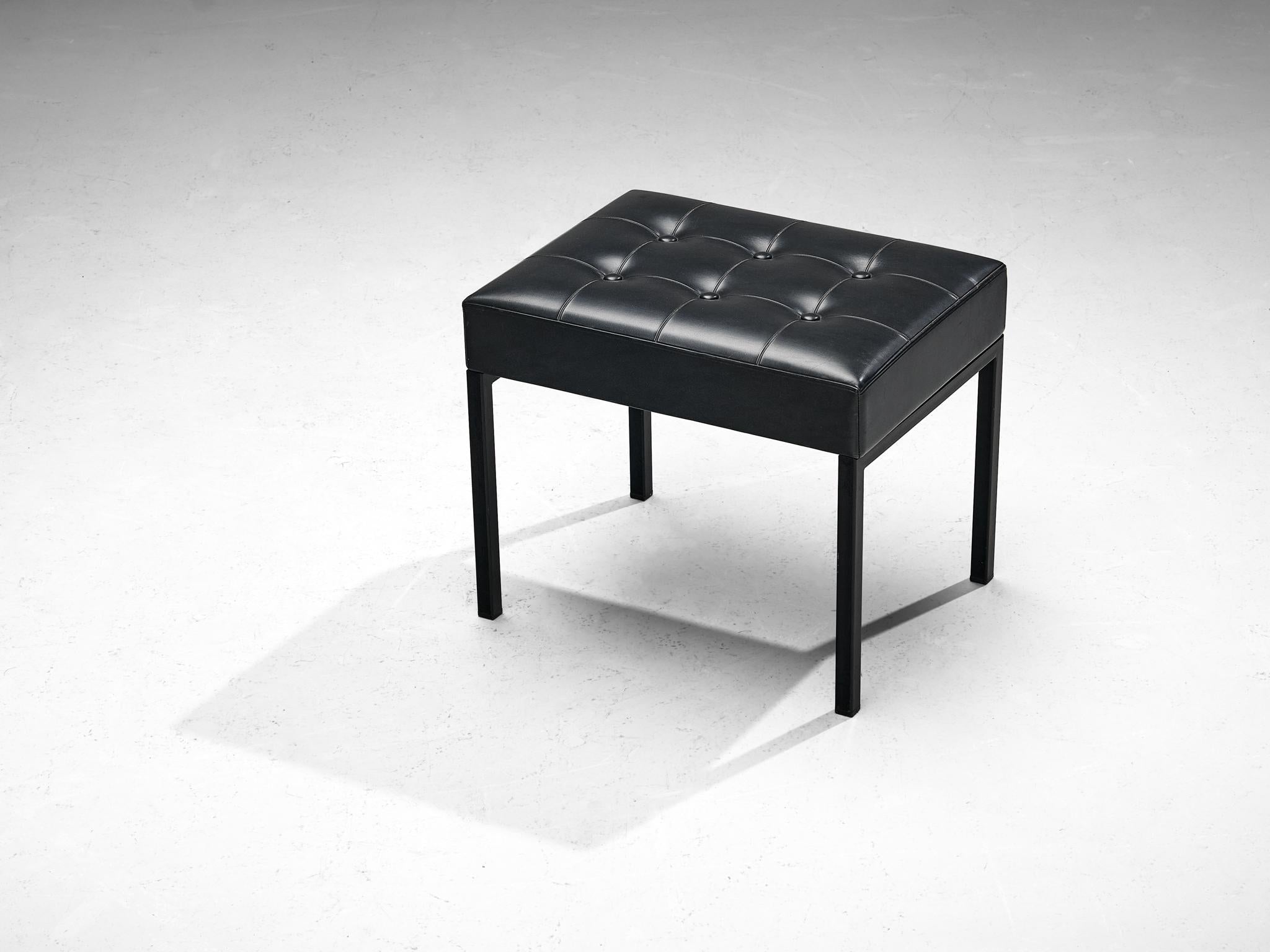 Stools in Metal and Black Upholstery seating Morentz