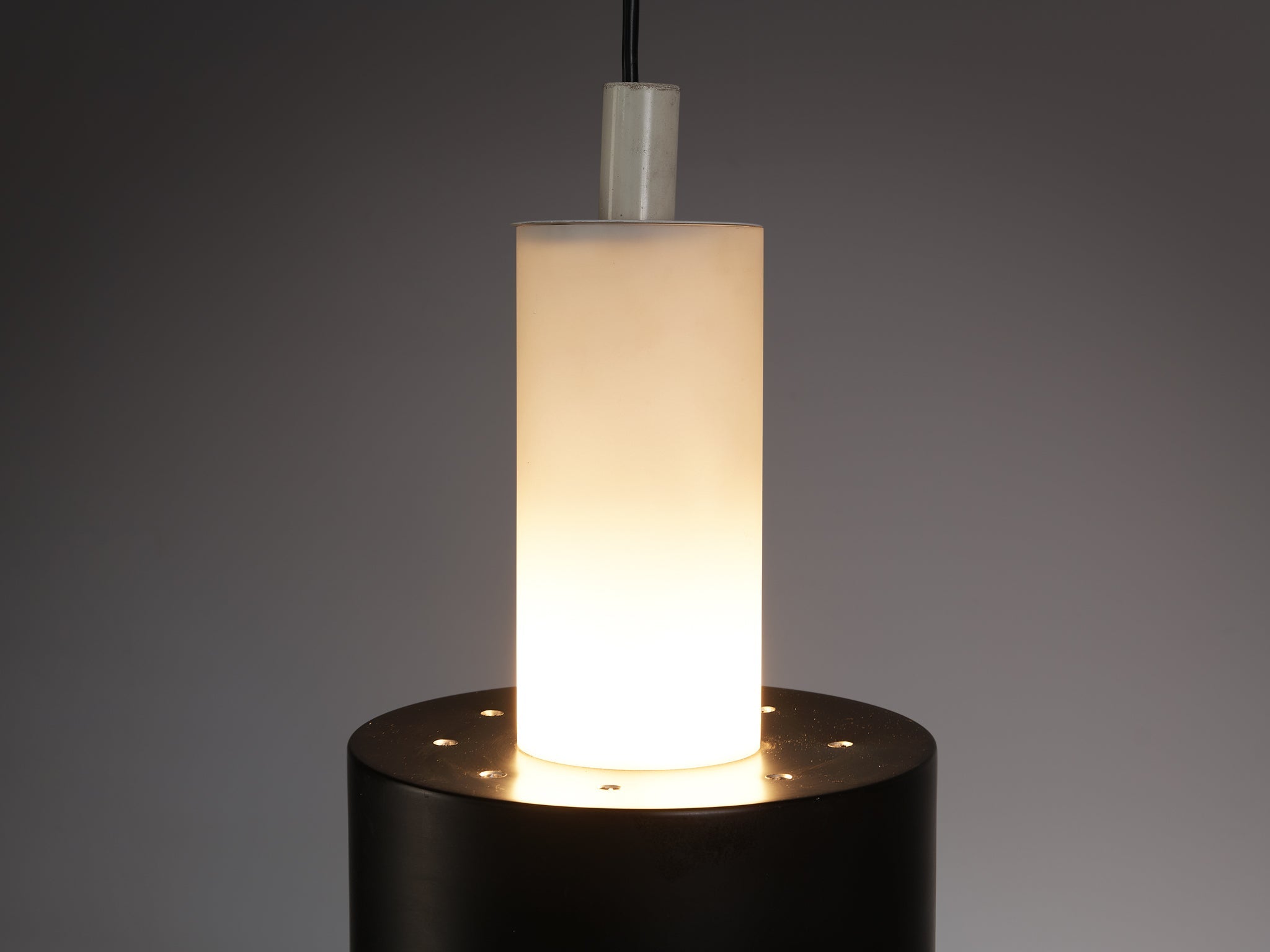 Pendant in White and Black Lacquered Metal lighting Morentz