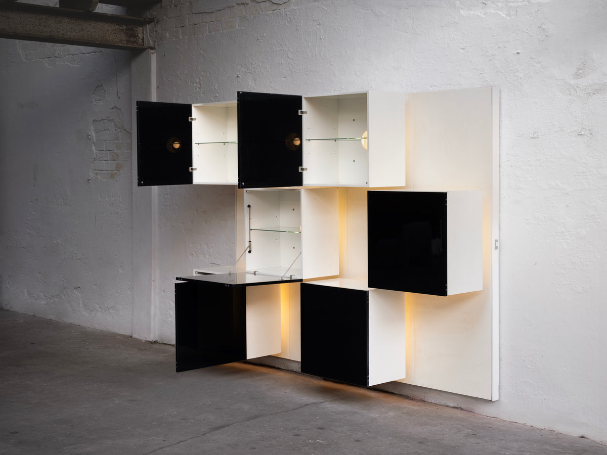 Roberto Monsani for Acerbis Large Postmodern Illuminated Wall Unit Case pieces and storage cabinets Morentz