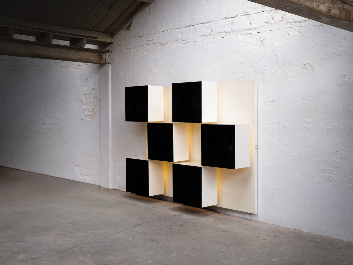 Roberto Monsani for Acerbis Large Postmodern Illuminated Wall Unit Case pieces and storage cabinets Morentz