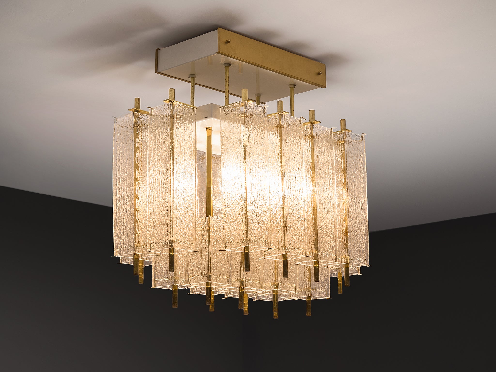 Chandelier in Structured Glass and Brass Lighting Morentz