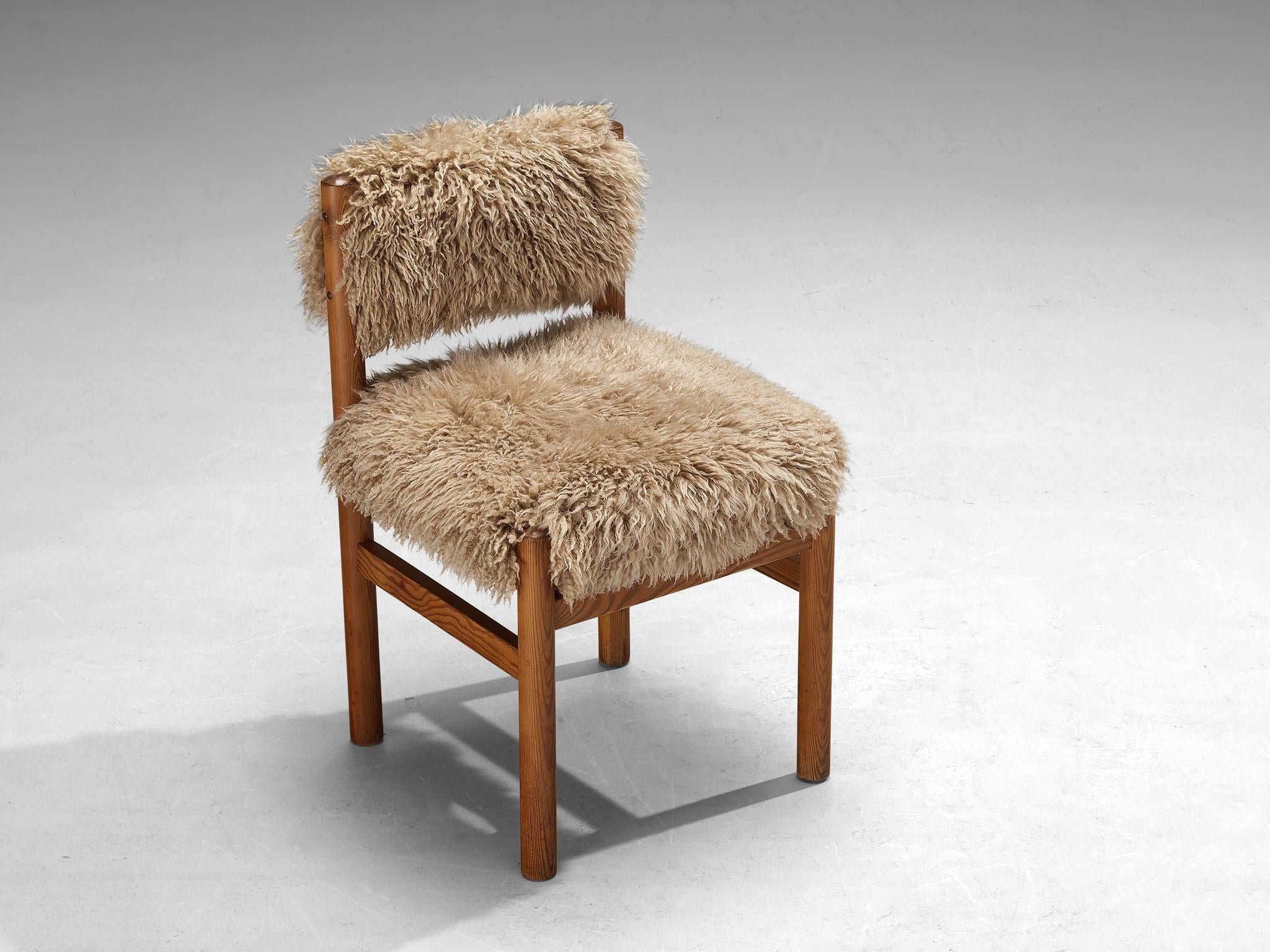 Pair of Dining Chairs in Pine and Sheepskin